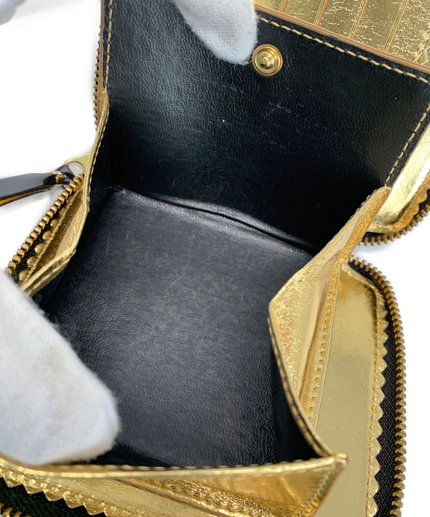 Comme des Garcons Round Wallet