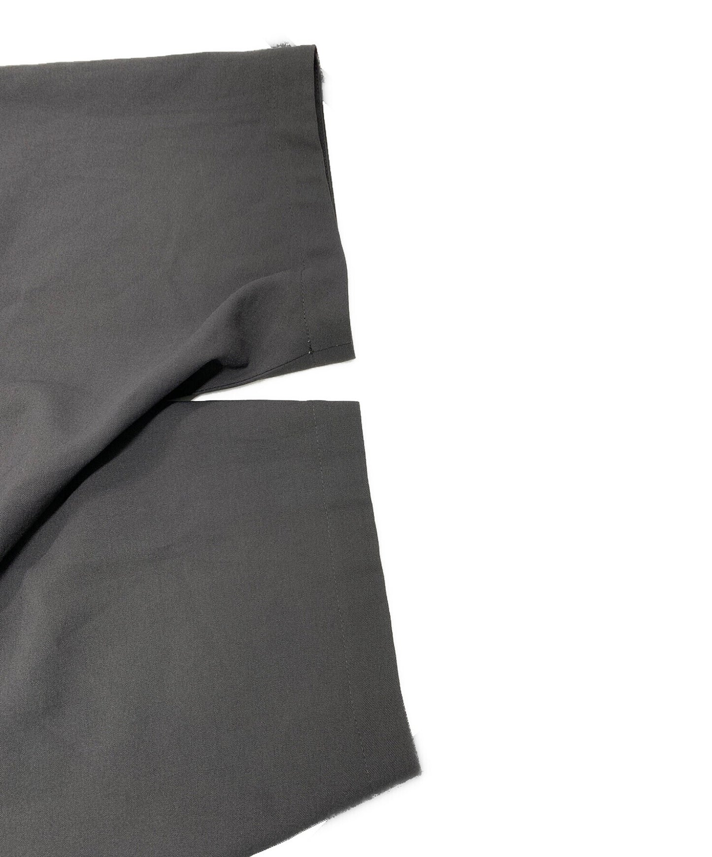 132 5. ISSEY MIYAKE SEAMLESS BOTYS BASIC IL55FF112