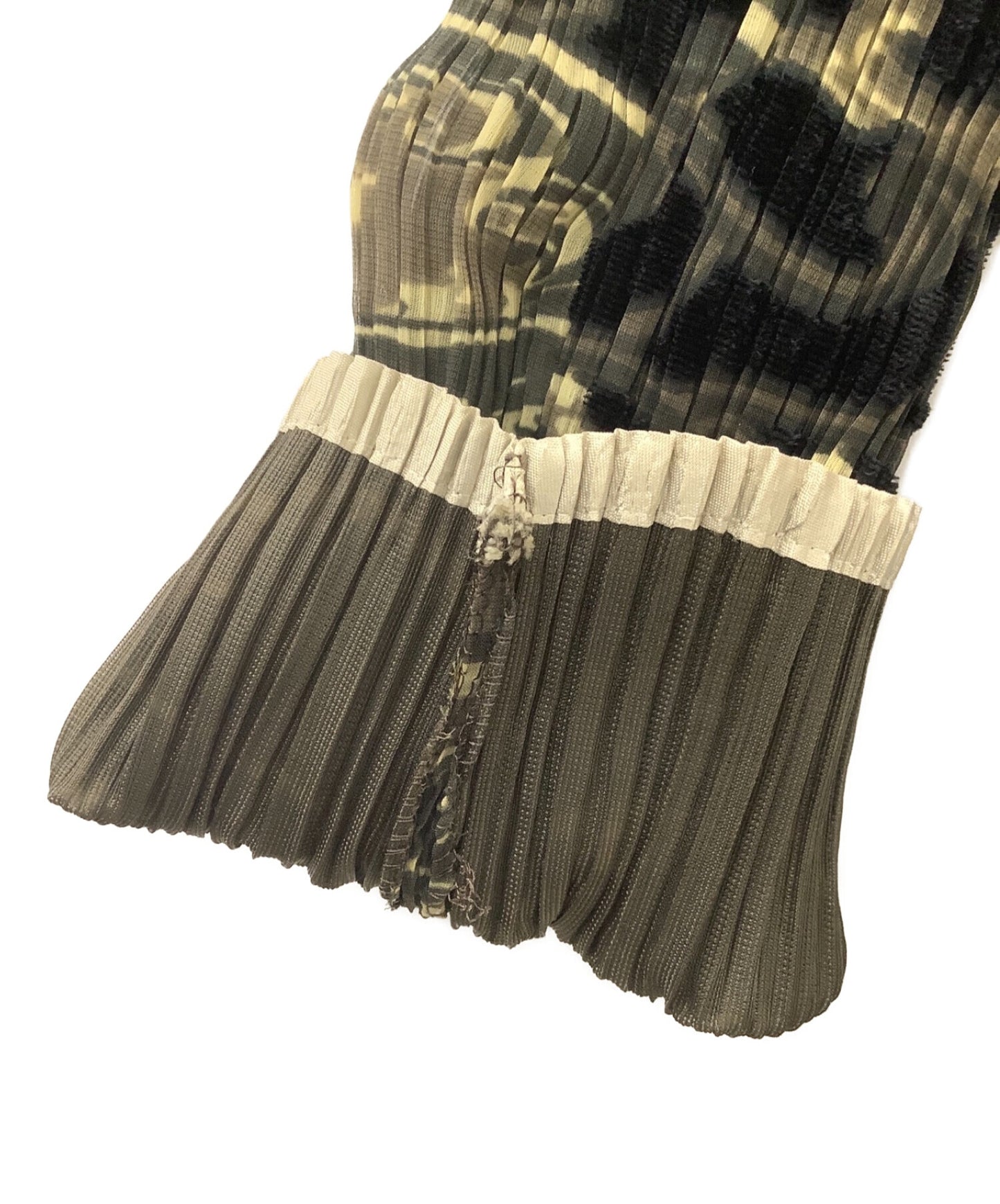 Issey Miyake百褶外套