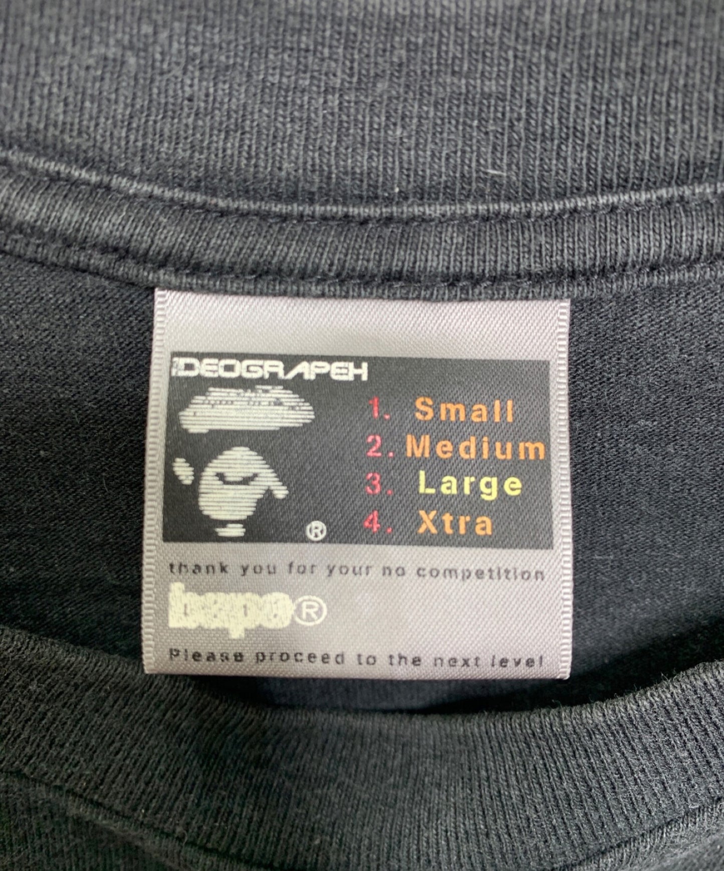 沐浴猿旧标签打印切割和缝制