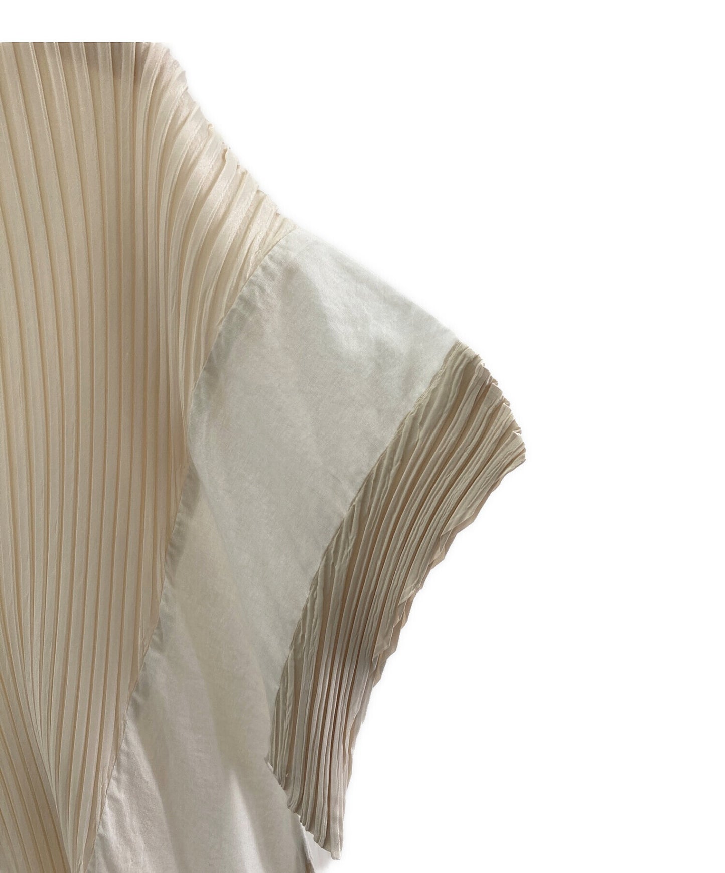 Issey Miyake 주름 디자인 블라우스