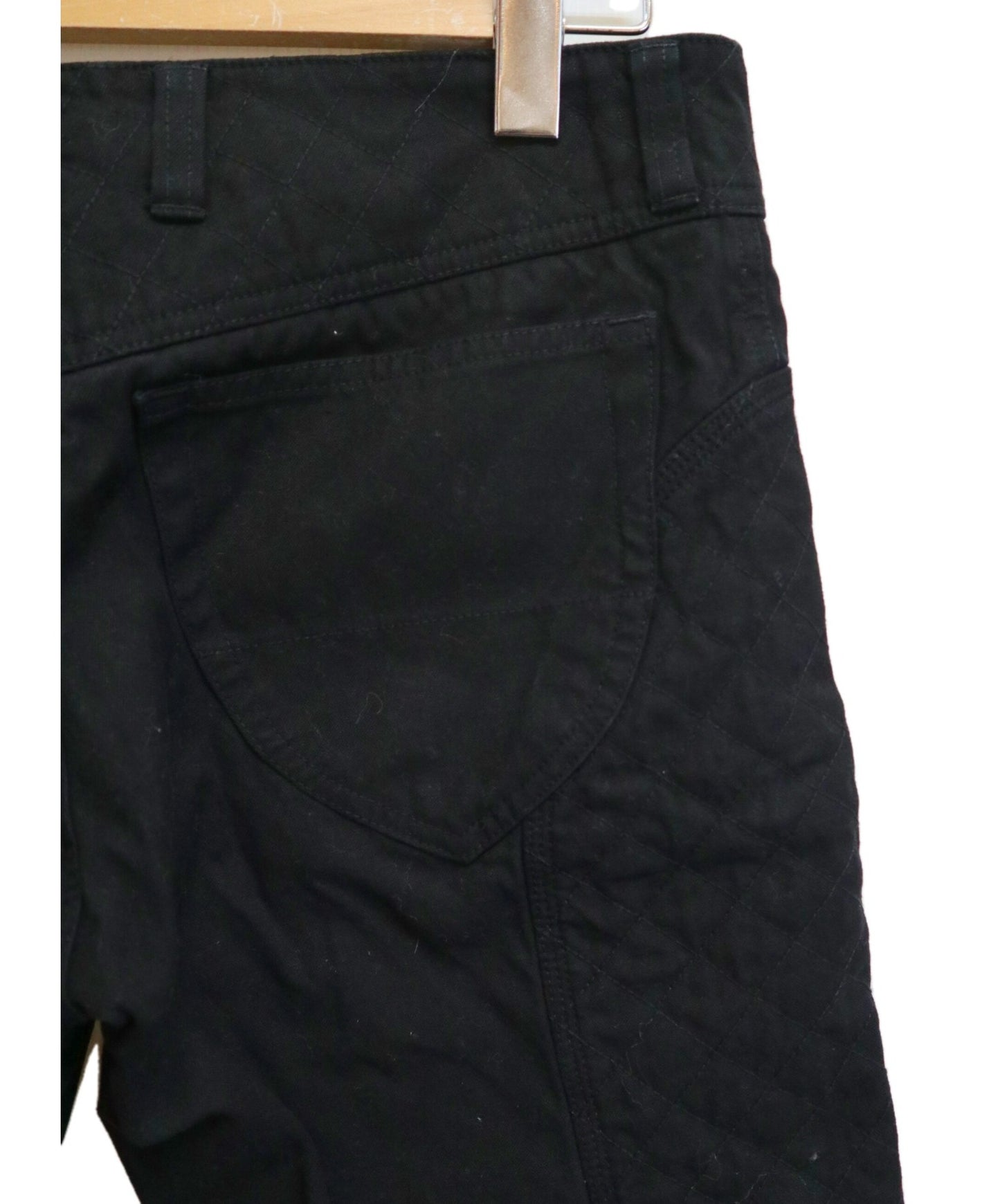 Issey Miyake 측 퀼팅 반바지 IM41FF044