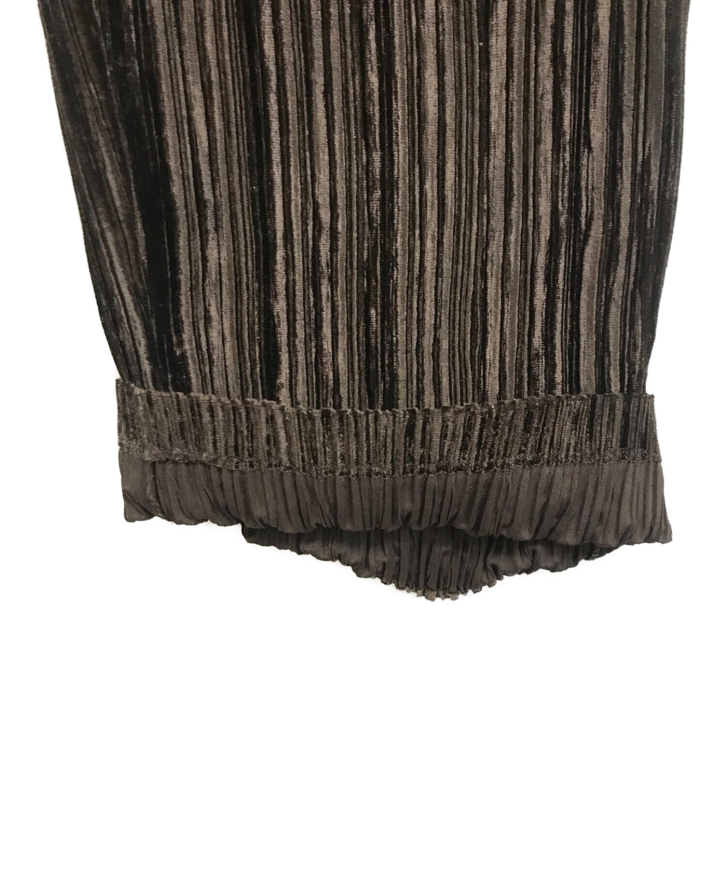 주름은 벨로 셔츠를 설치하십시오