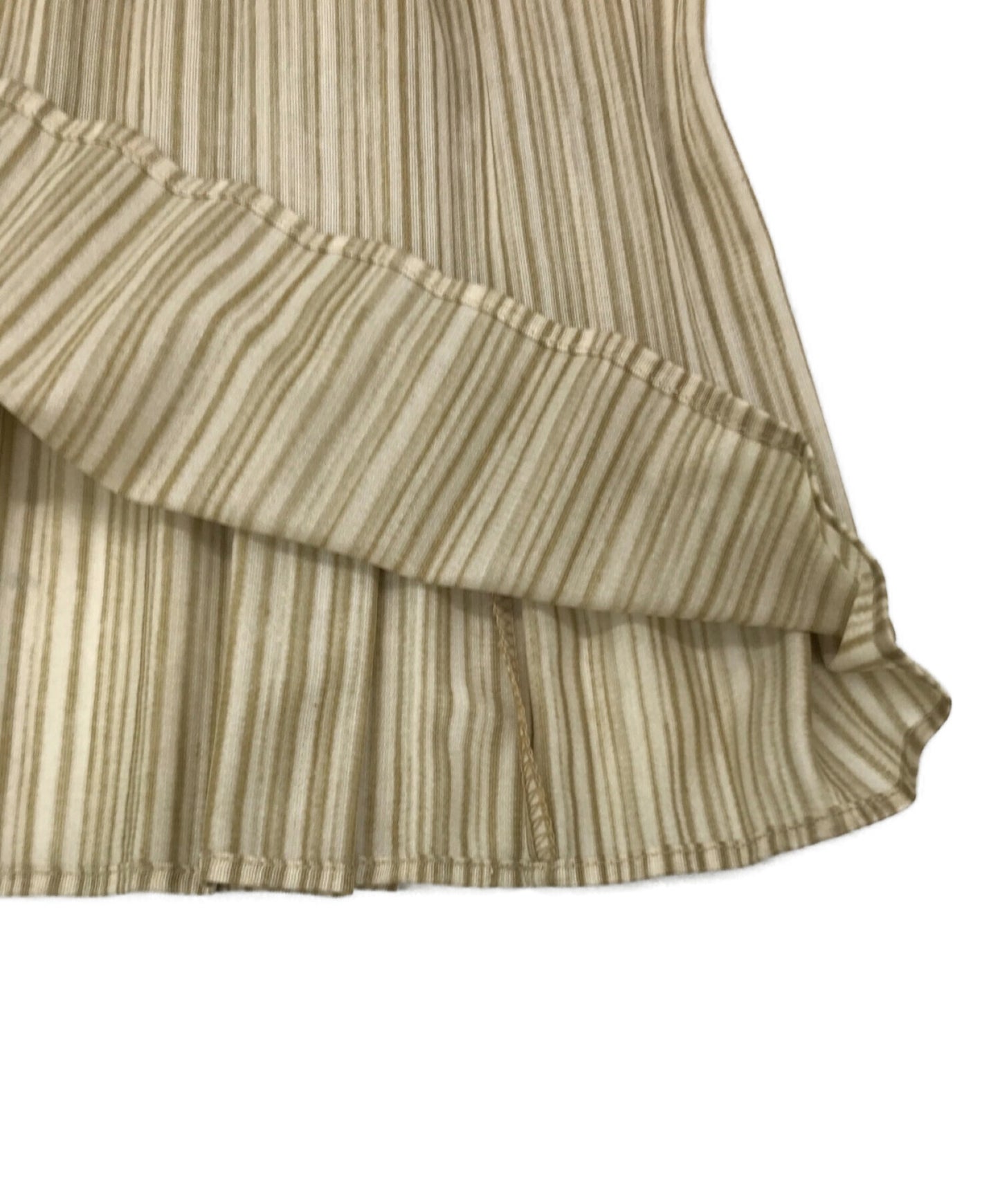 褶皱请无袖连衣裙