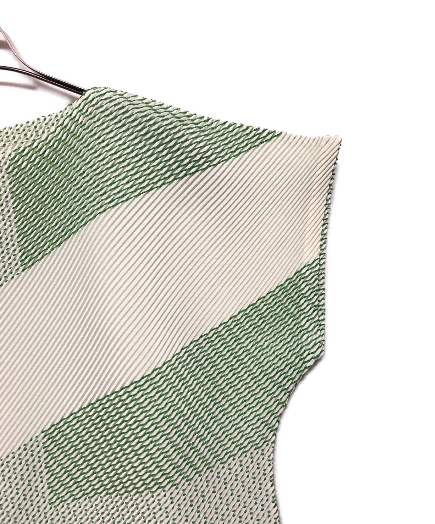 Issey Miyake设计百褶连衣裙/无袖/套头衫IM02FH687