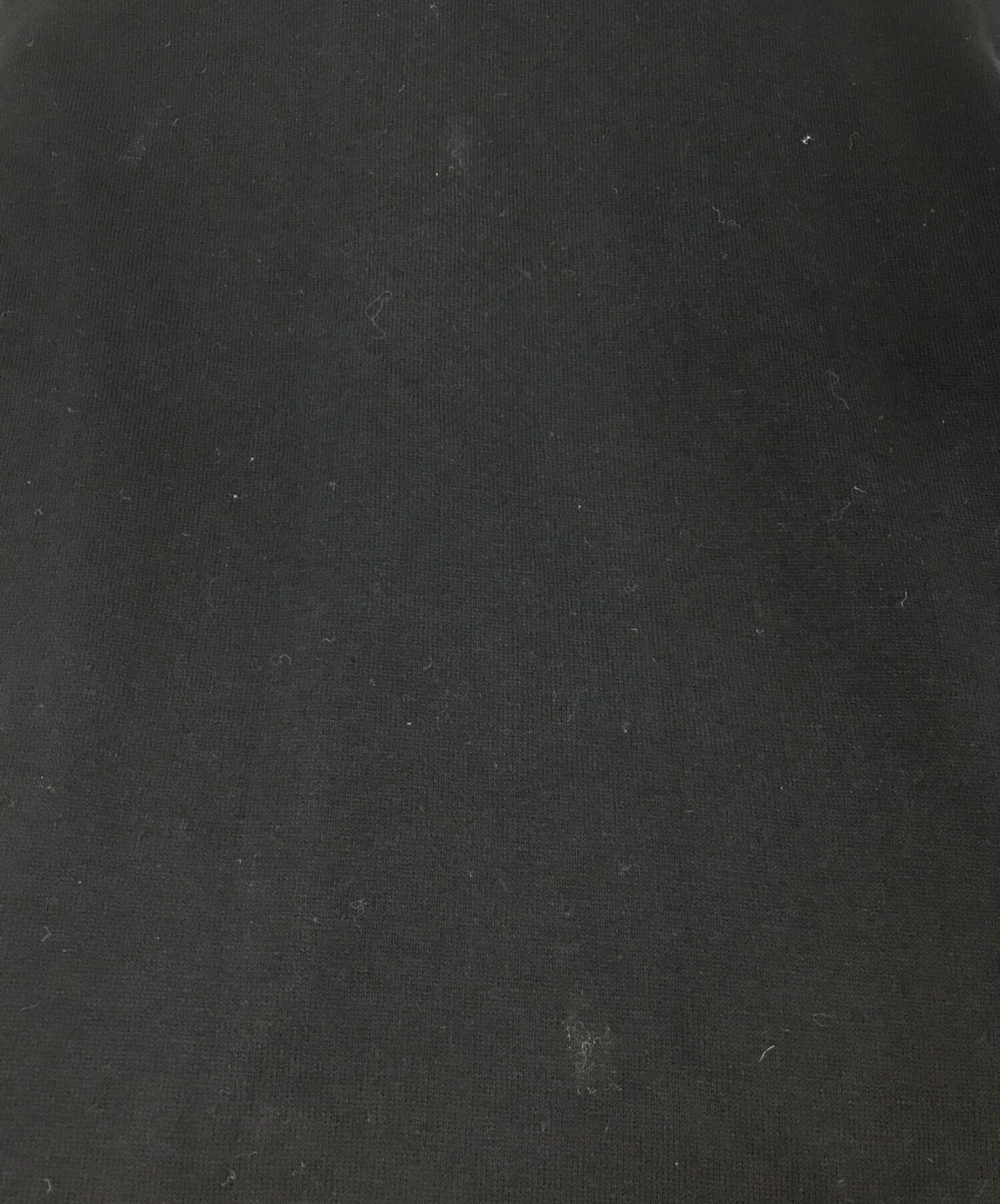 하나의 협업 티셔츠 UC2B9801에 하나를 비밀리에 올리십시오