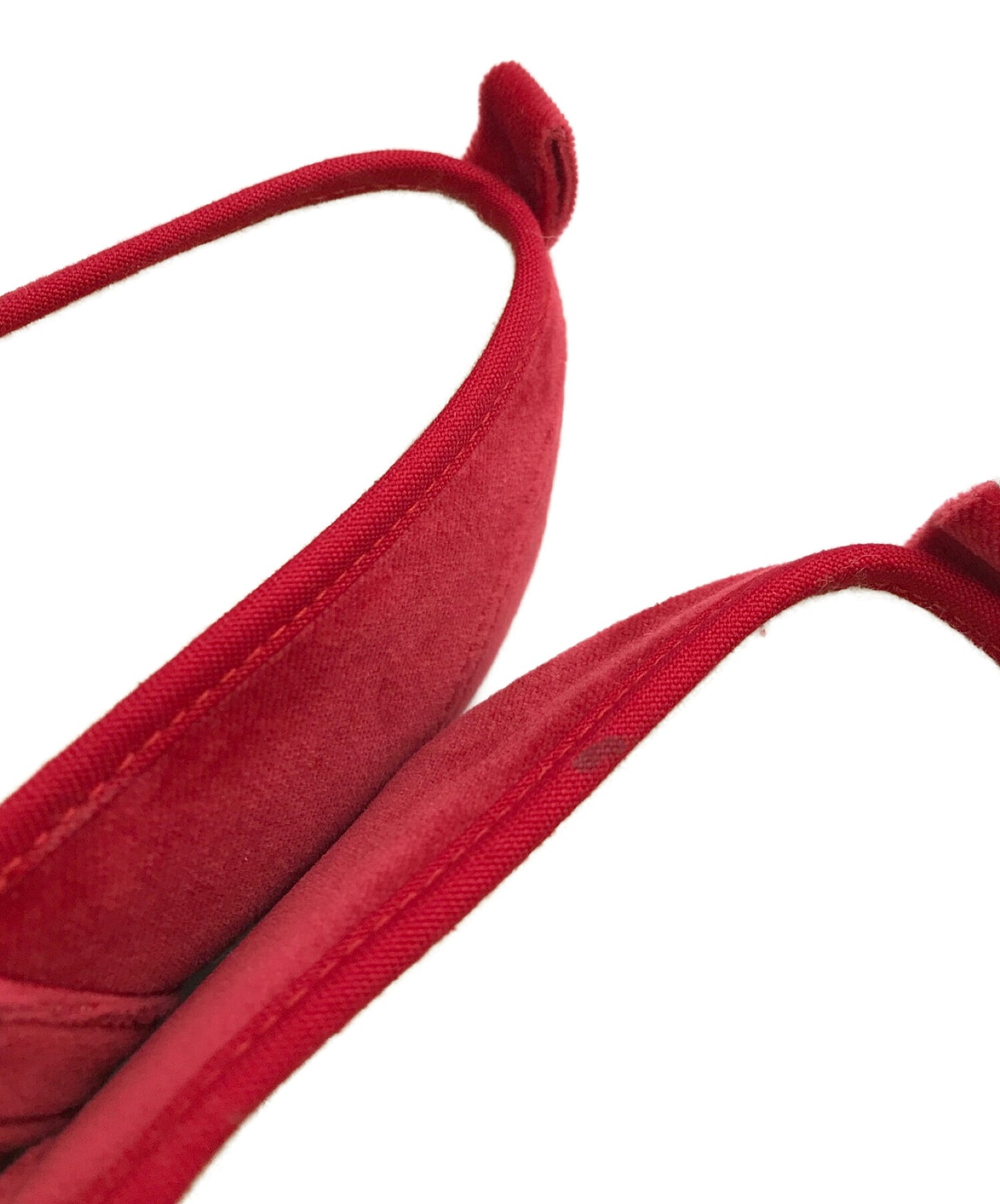 卧底天鹅绒带尖运动鞋UC2A4F02