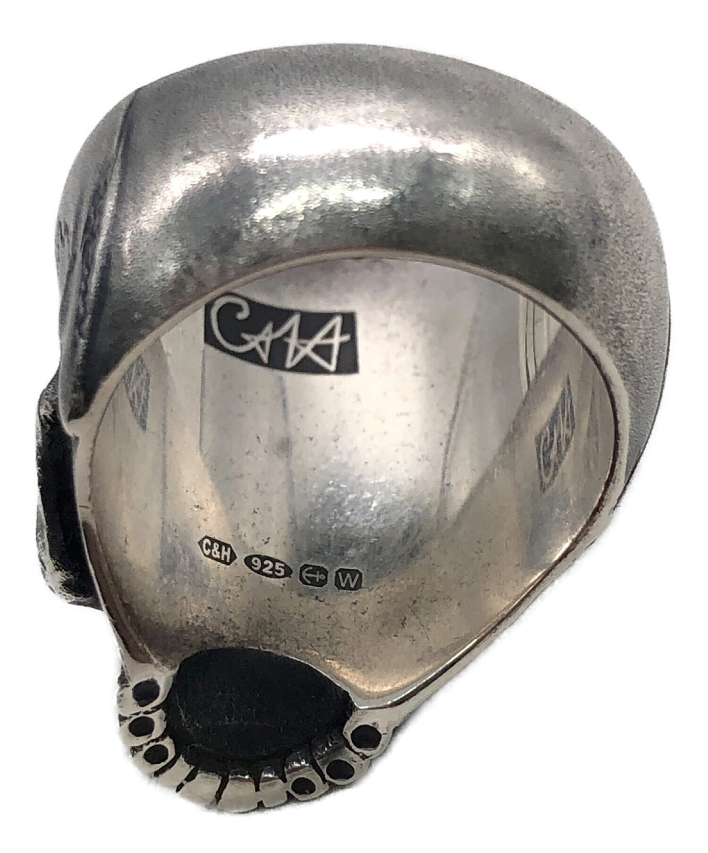 法院和Hackett死亡頭戒指