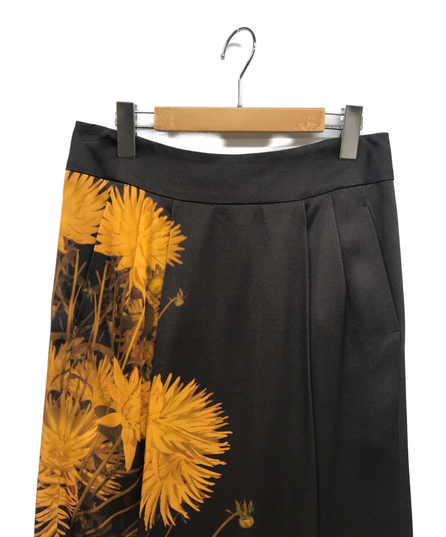 乾燥的麵包車Noten花裙子