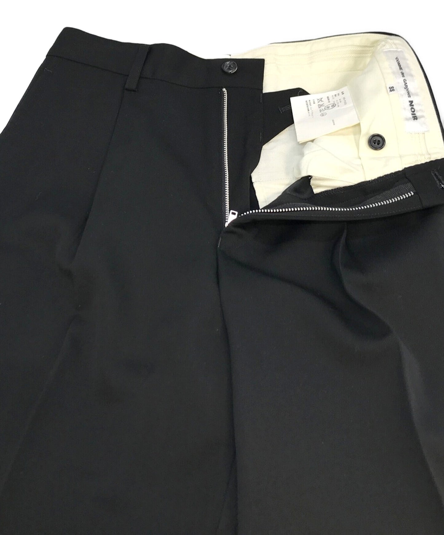 Comme des Garcons Noir การออกแบบการตั้งค่า GR-J205 / GR-P202