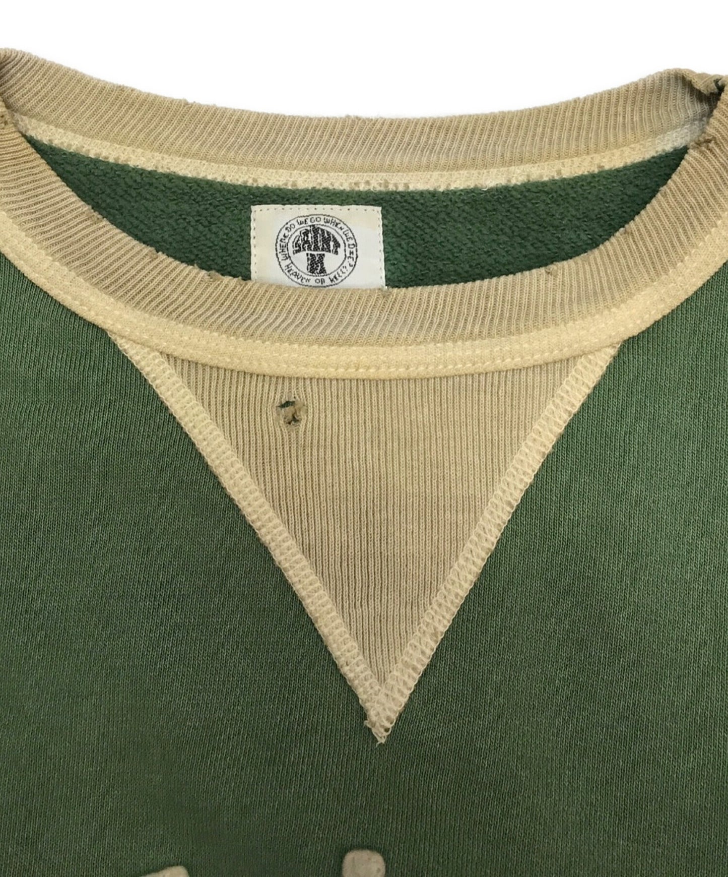 세인트 마이클 스웨트 셔츠가 느껴졌습니다