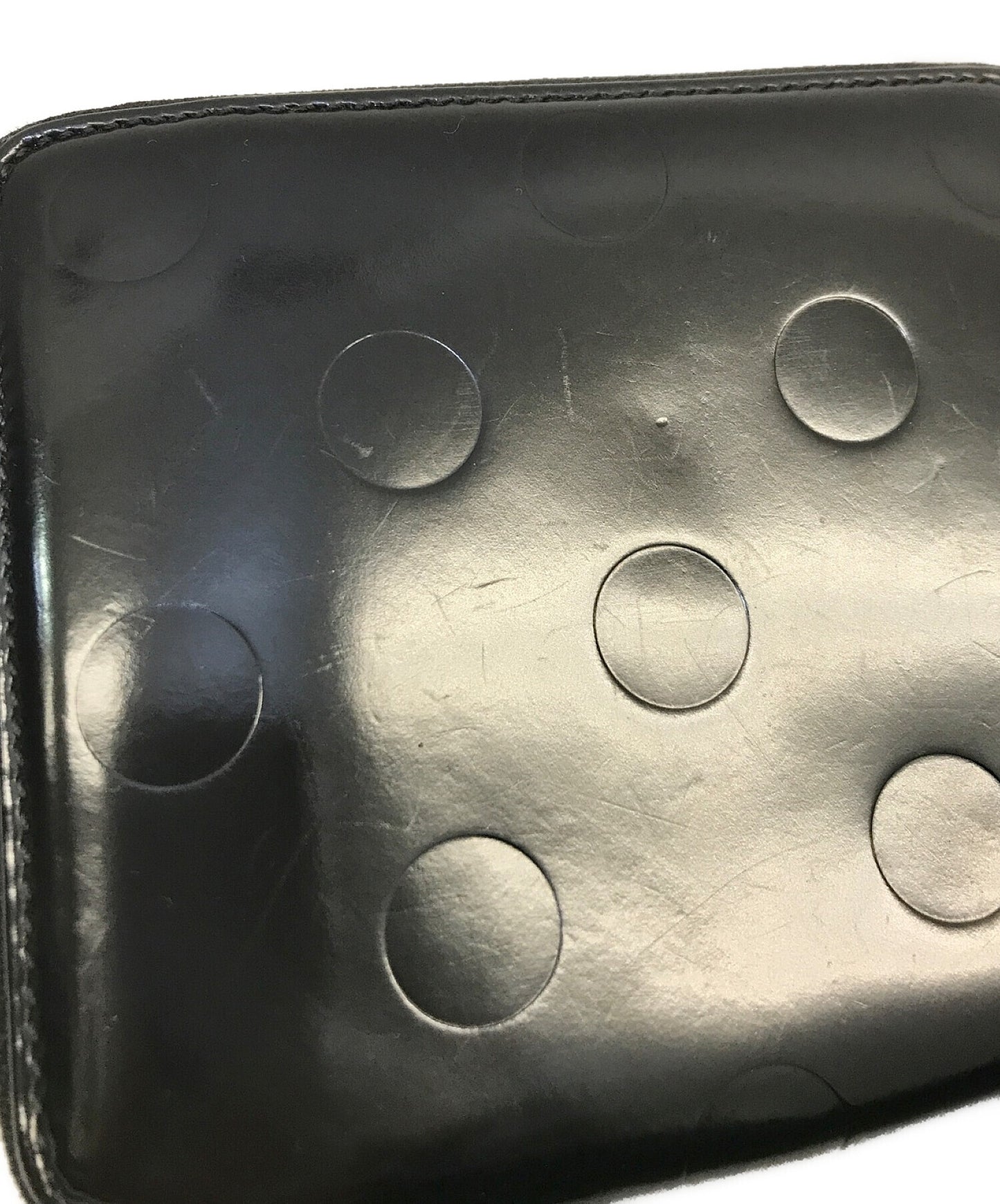 Comme des Garcons 폴카 점은 SA2100NE를 엠보싱합니다