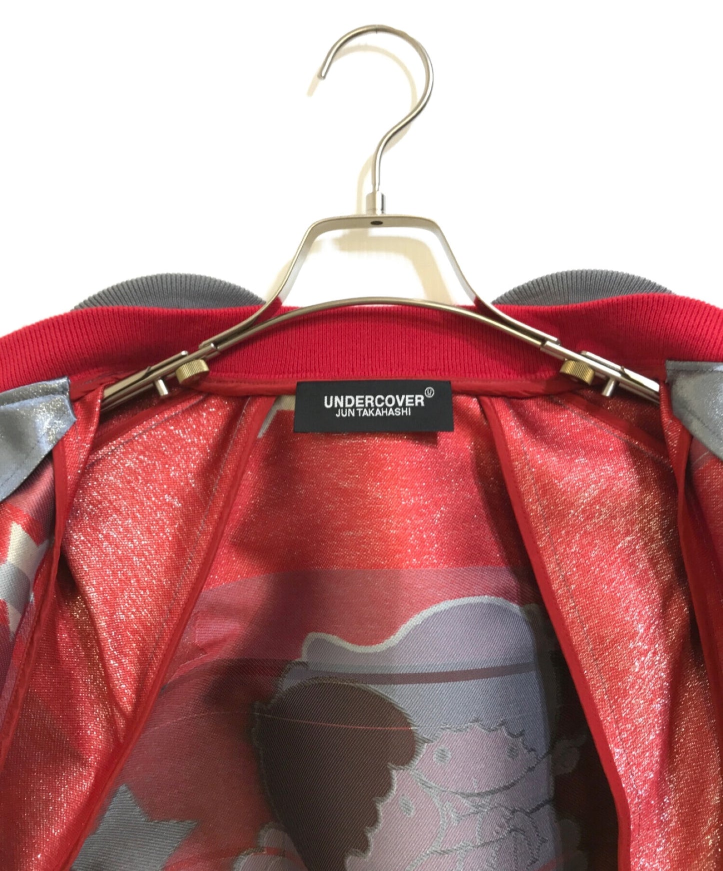 卧底×sanrio kikirarara合作缎和刺绣的体育场跳线