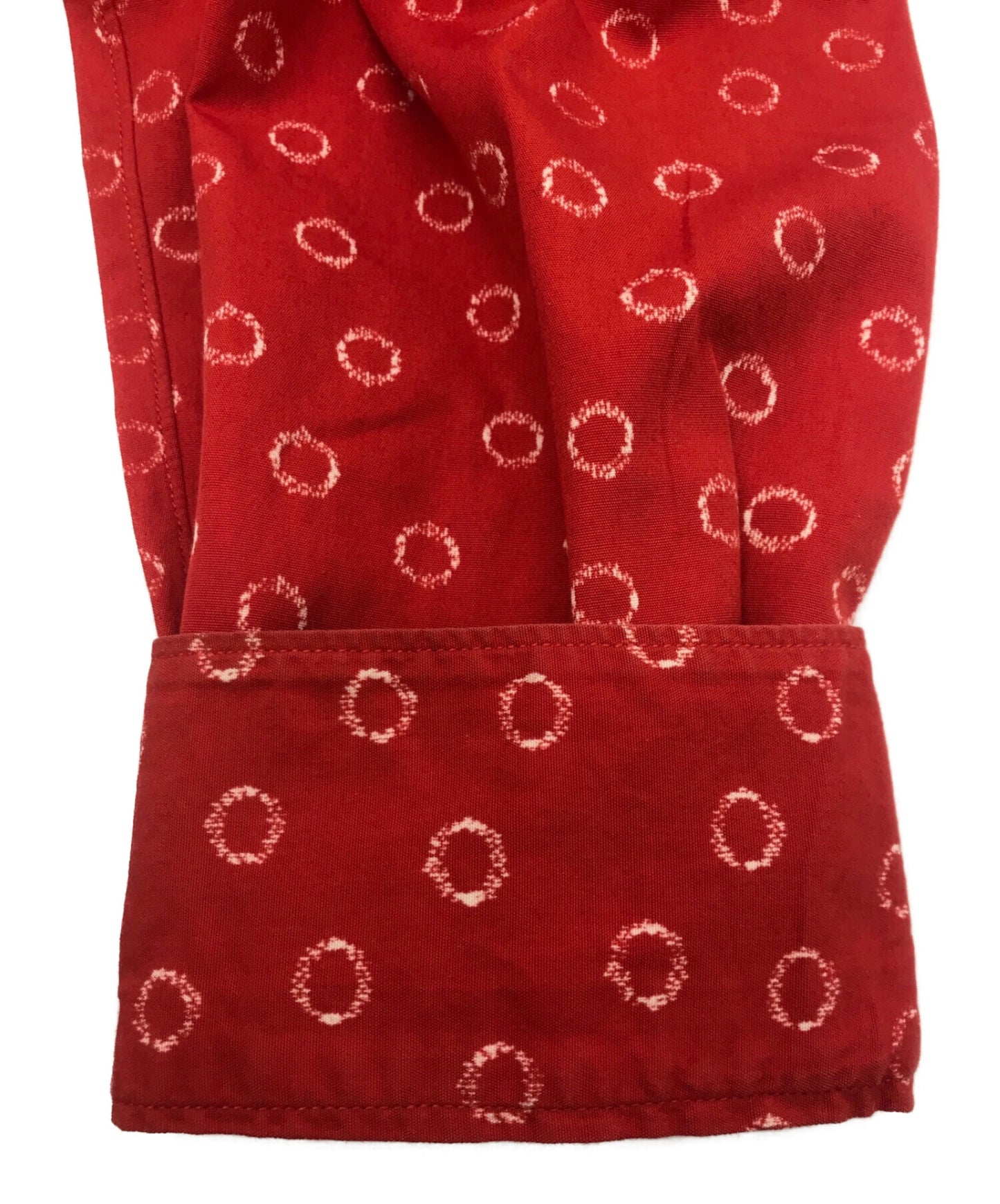 เสื้อแจ็คเก็ตเสื้อเชิ้ตลวดลายทั้งหมด