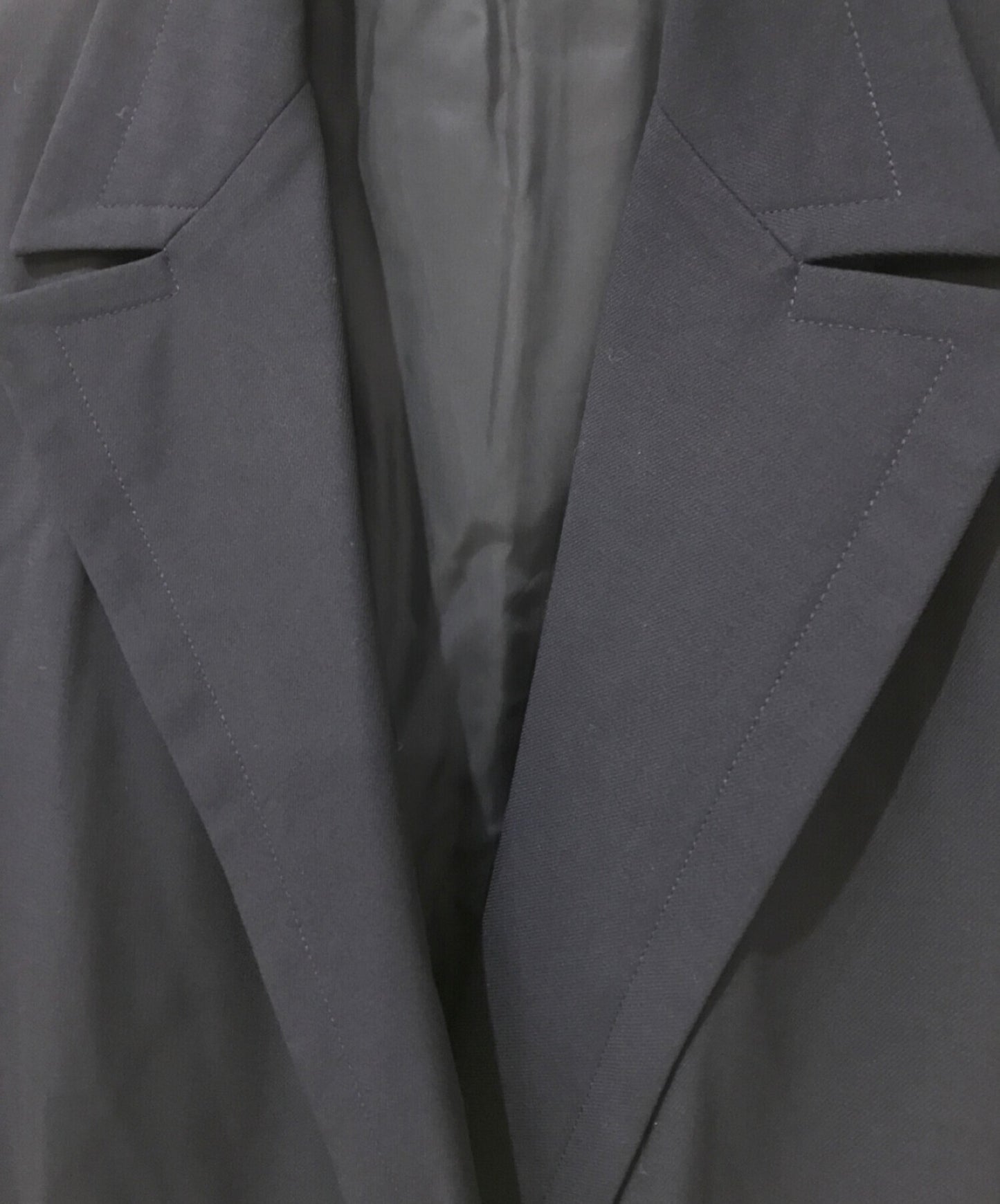 Y의 파워 숄더 체스터 코트