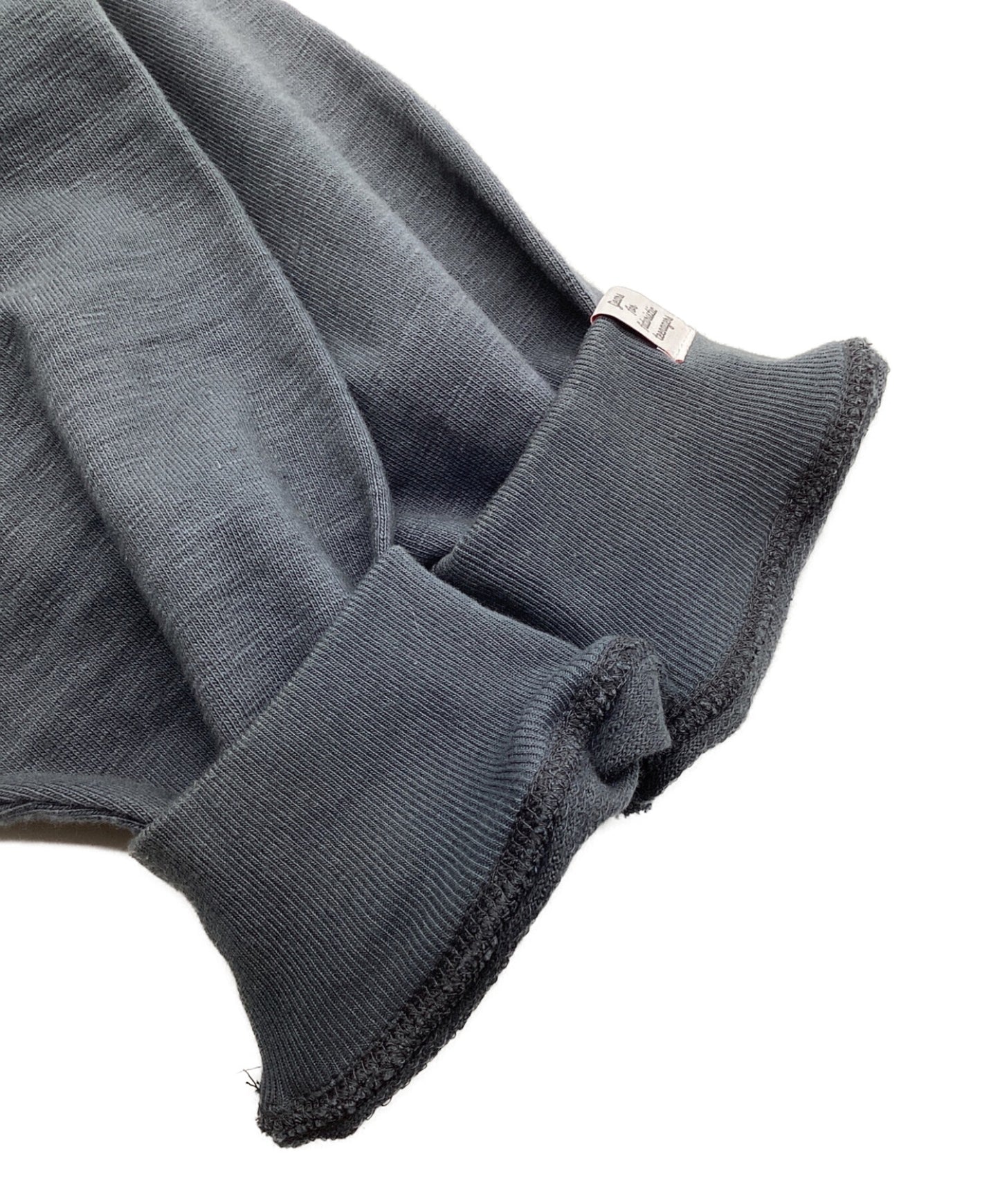 人制造的超大亨利脖子L / S T恤 /超大亨利脖子长袖T恤背徽标心脏按钮HM26CS013