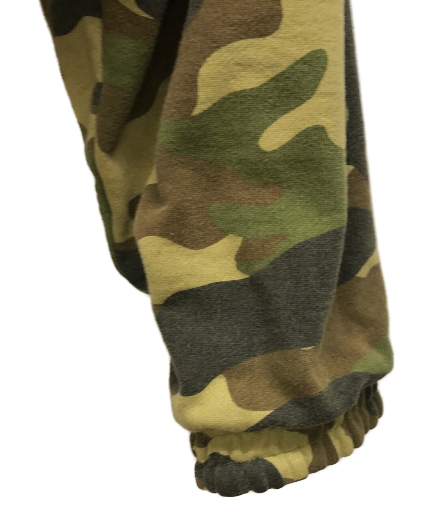 沐浴猿可逆尼龙夹克