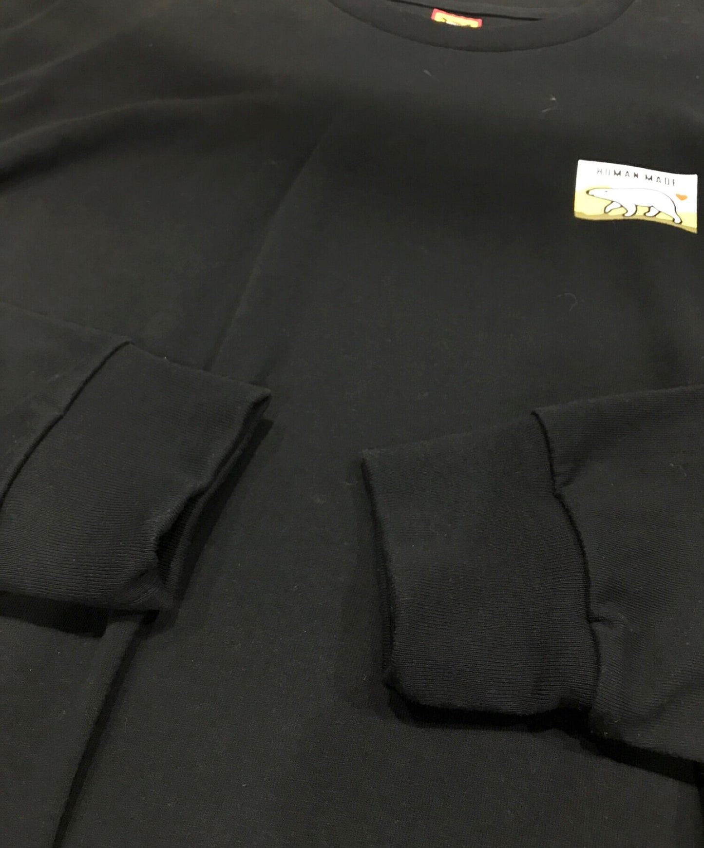 인간은 23SS 그래픽 L/S 티셔츠를 만들었습니다