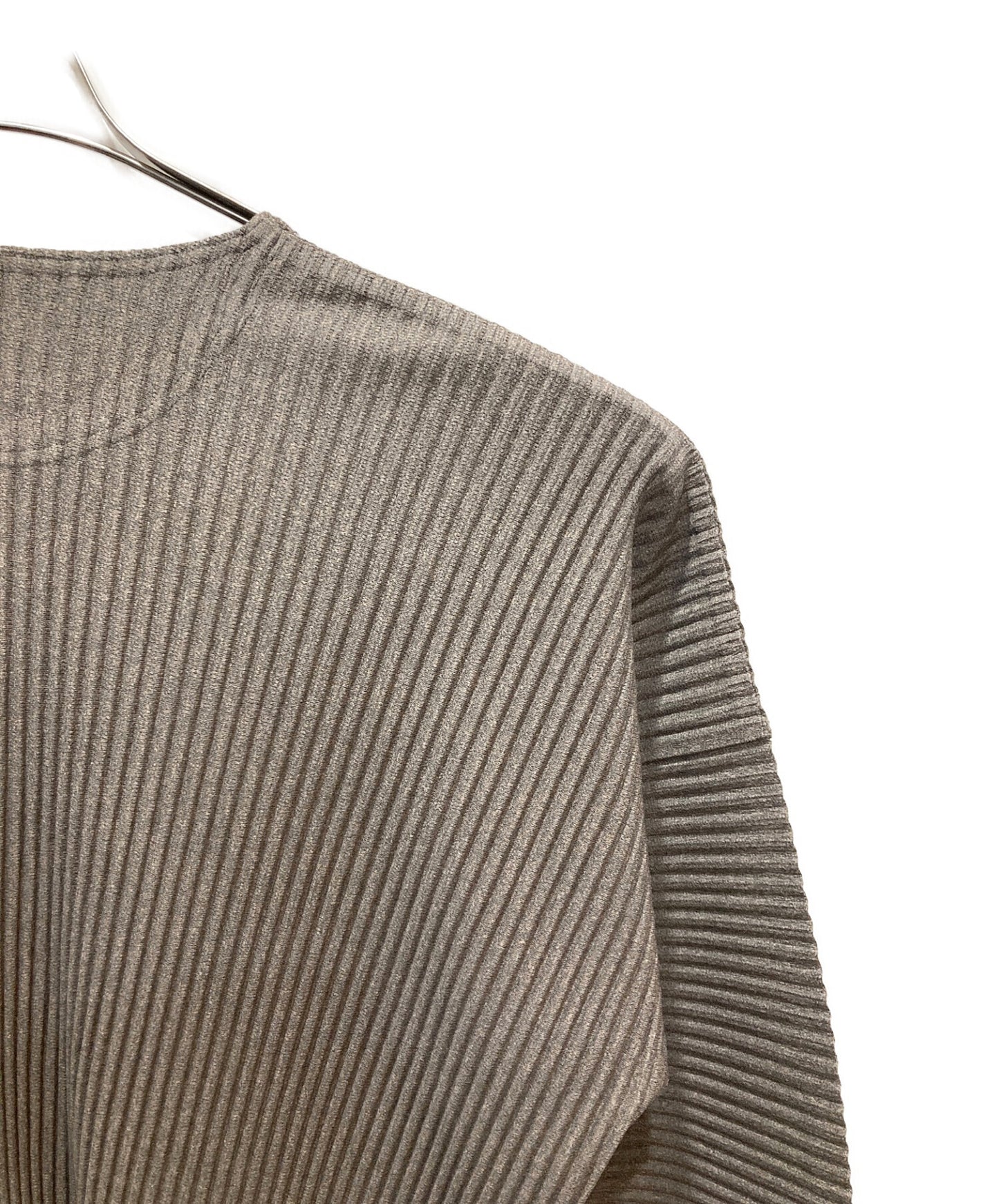 Homme Plisse Issey Miyake เสื้อยืดแขนยาวจีบ HP23JK181