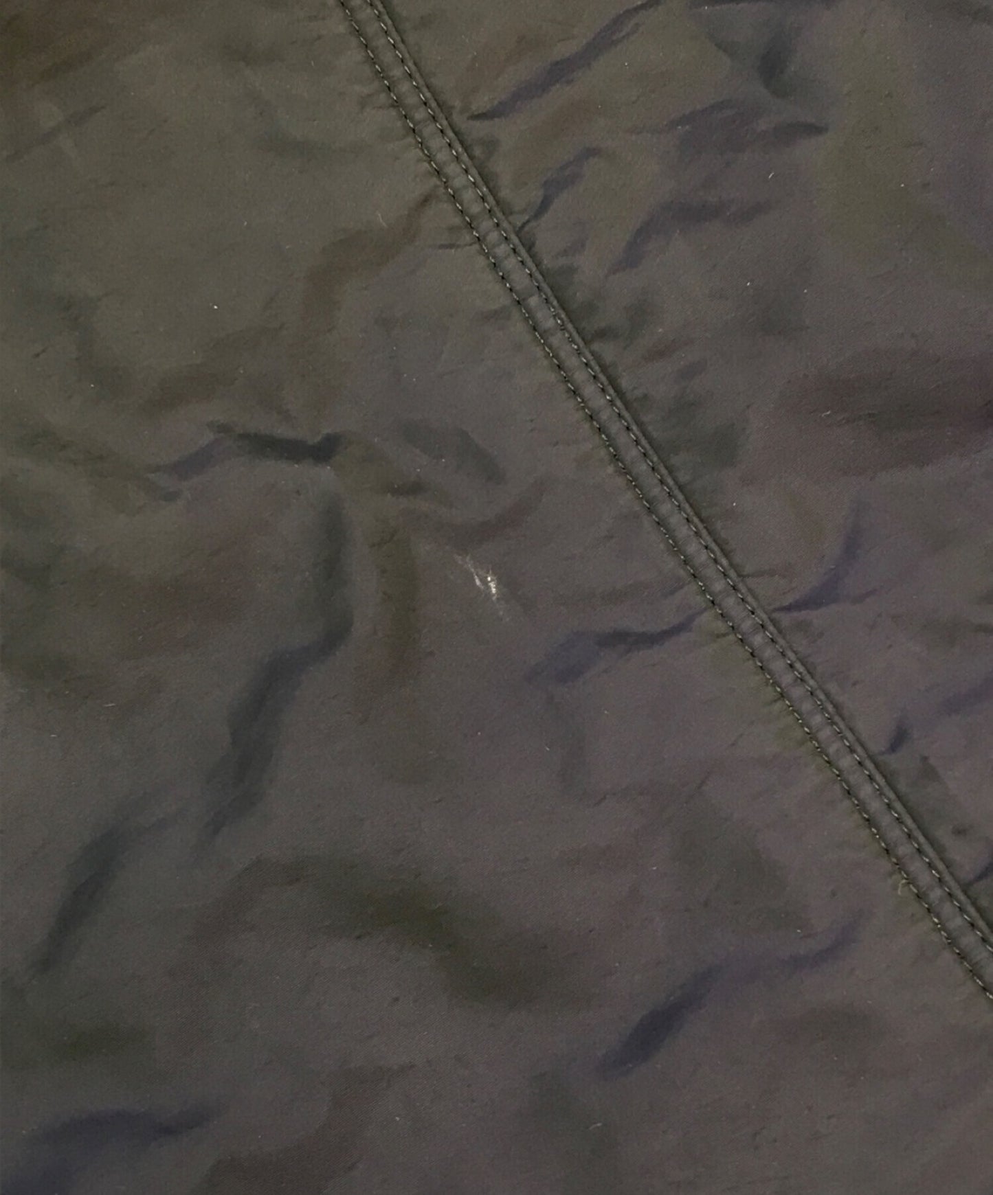 Issey Miyake 남자 낙하산 코트 ME53FA136