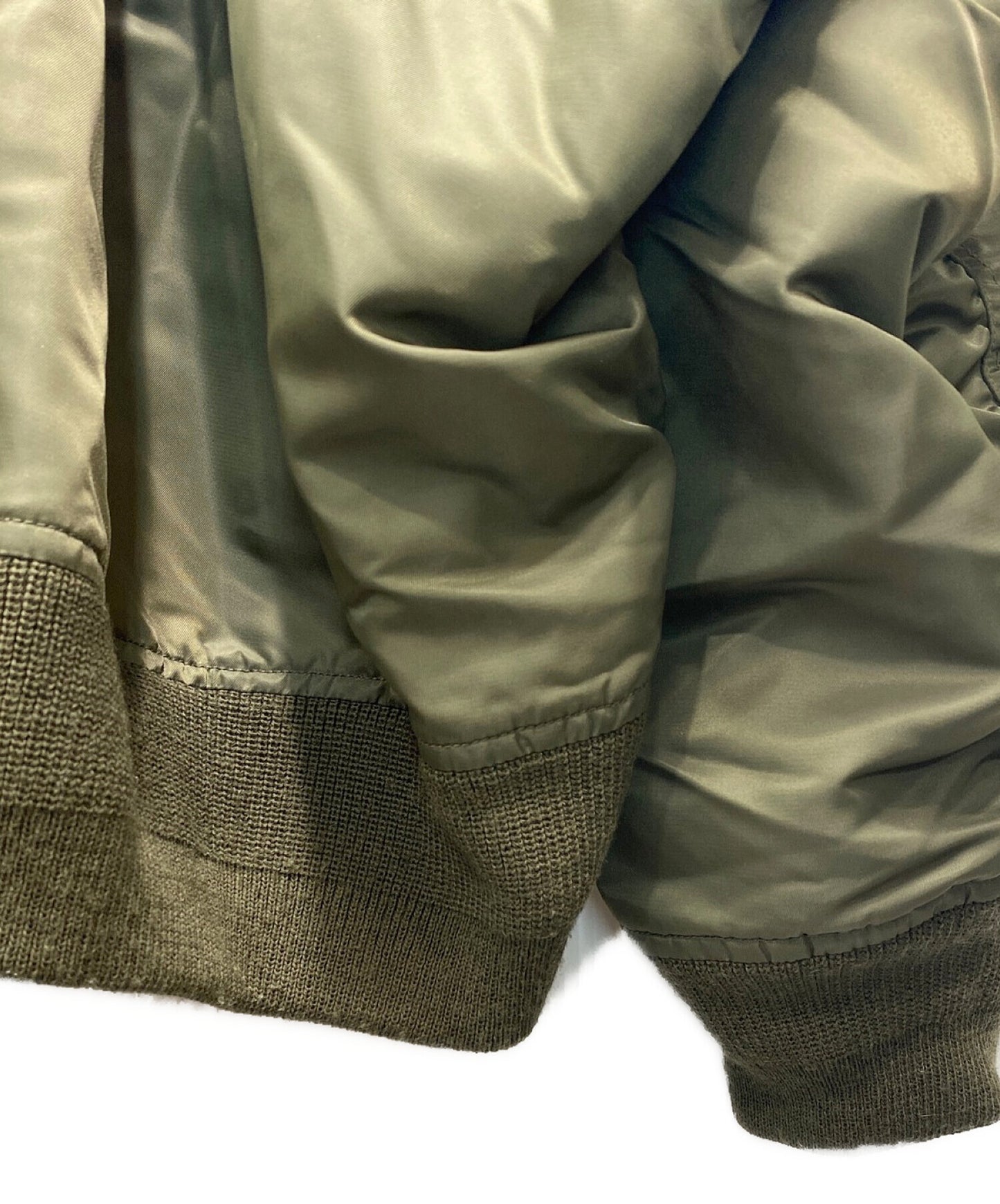 Maison Mihara Yasuhiro หน้าแขน MA-1 B08BL281