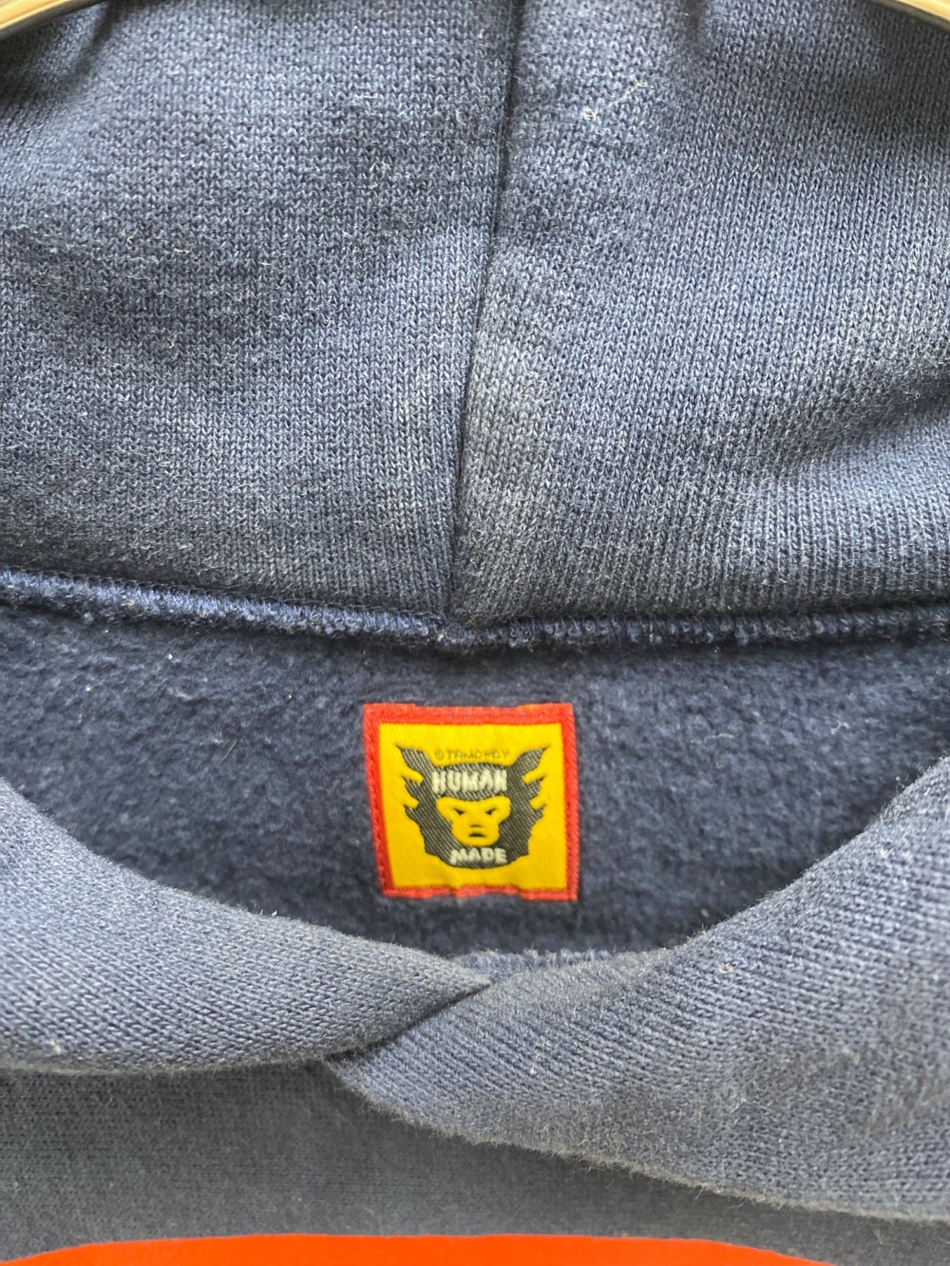 인간은 오리 프린트 까마귀를 만들었습니다