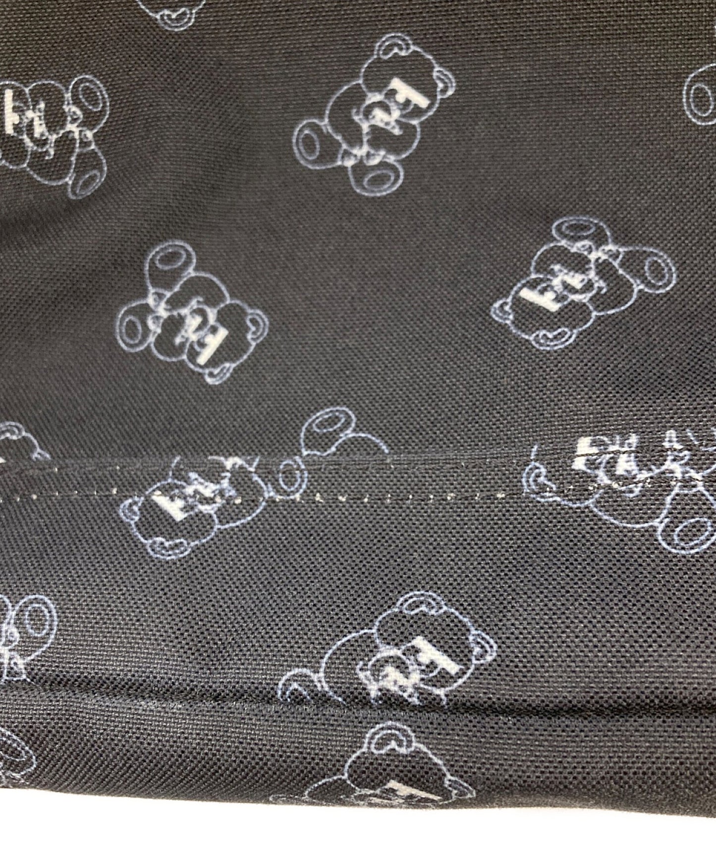 卧底蒙住眼睛的背包