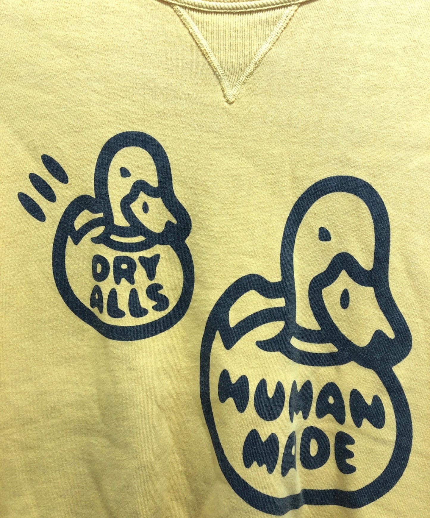 인간이 만든 승무원 목 스웨트 셔츠