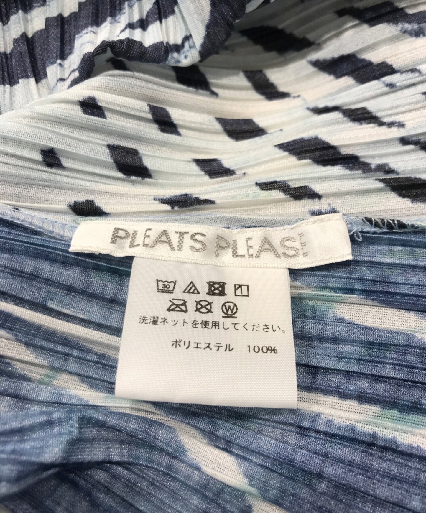 褶皱请带有全面图案PP71-JT683的百褶无袖连衣裙