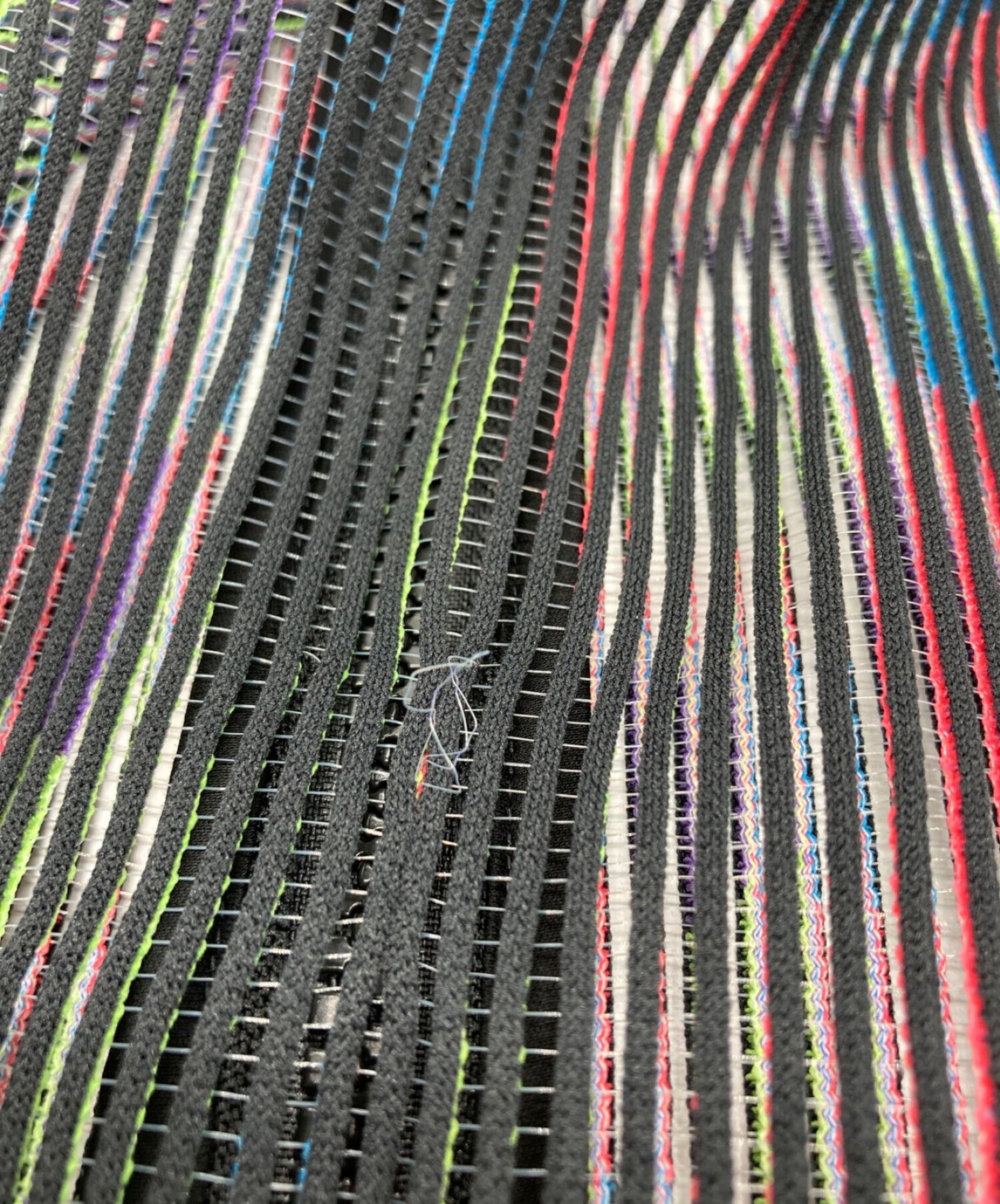 ME ISSEY MIYAKE กระโปรงตาข่ายหลายสี M192FG302