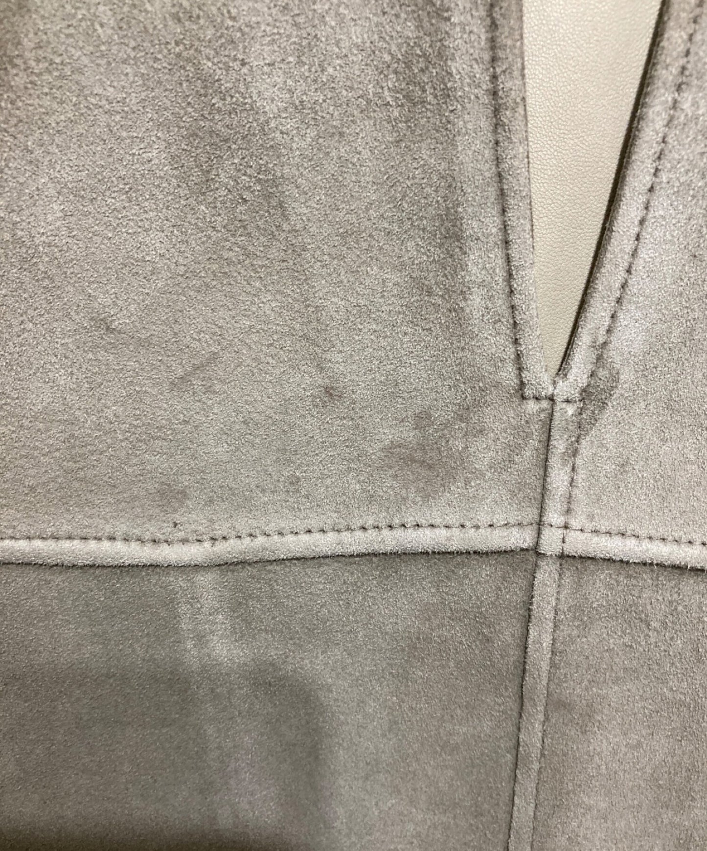 헤르메스 선장 스웨이드 조끼