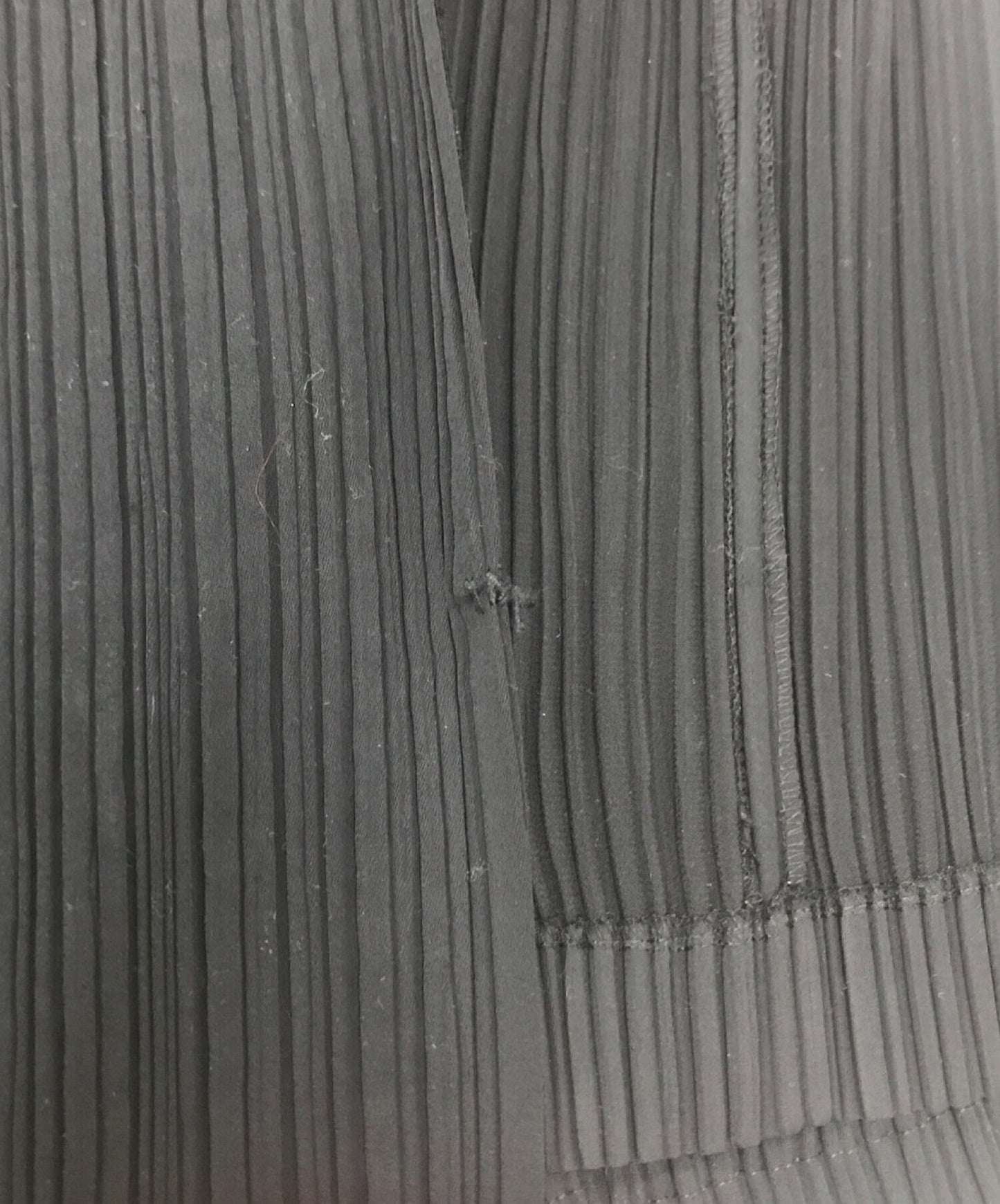 Issey Miyake는 Long Grey / Best IM61-FH923을 주름했습니다