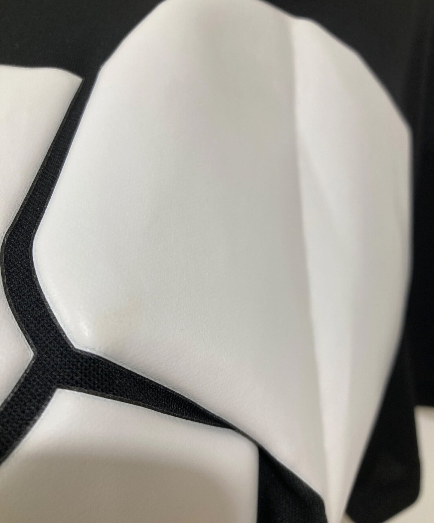 Comme des Garcons เสื้อยืดพิมพ์ริบบิ้นขนาดใหญ่ GI-T033