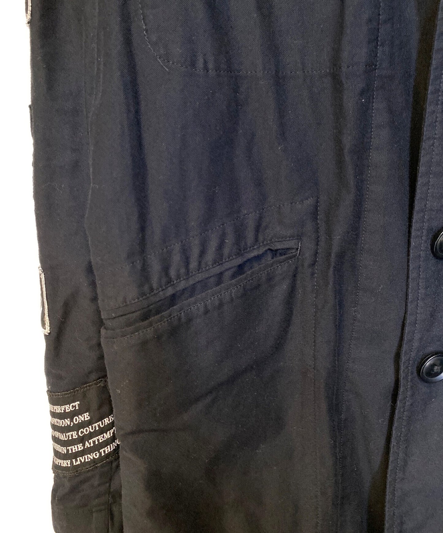 Yohji Yamamoto Pour Homme는 Long Jacket HD-J13-002를 선택했습니다