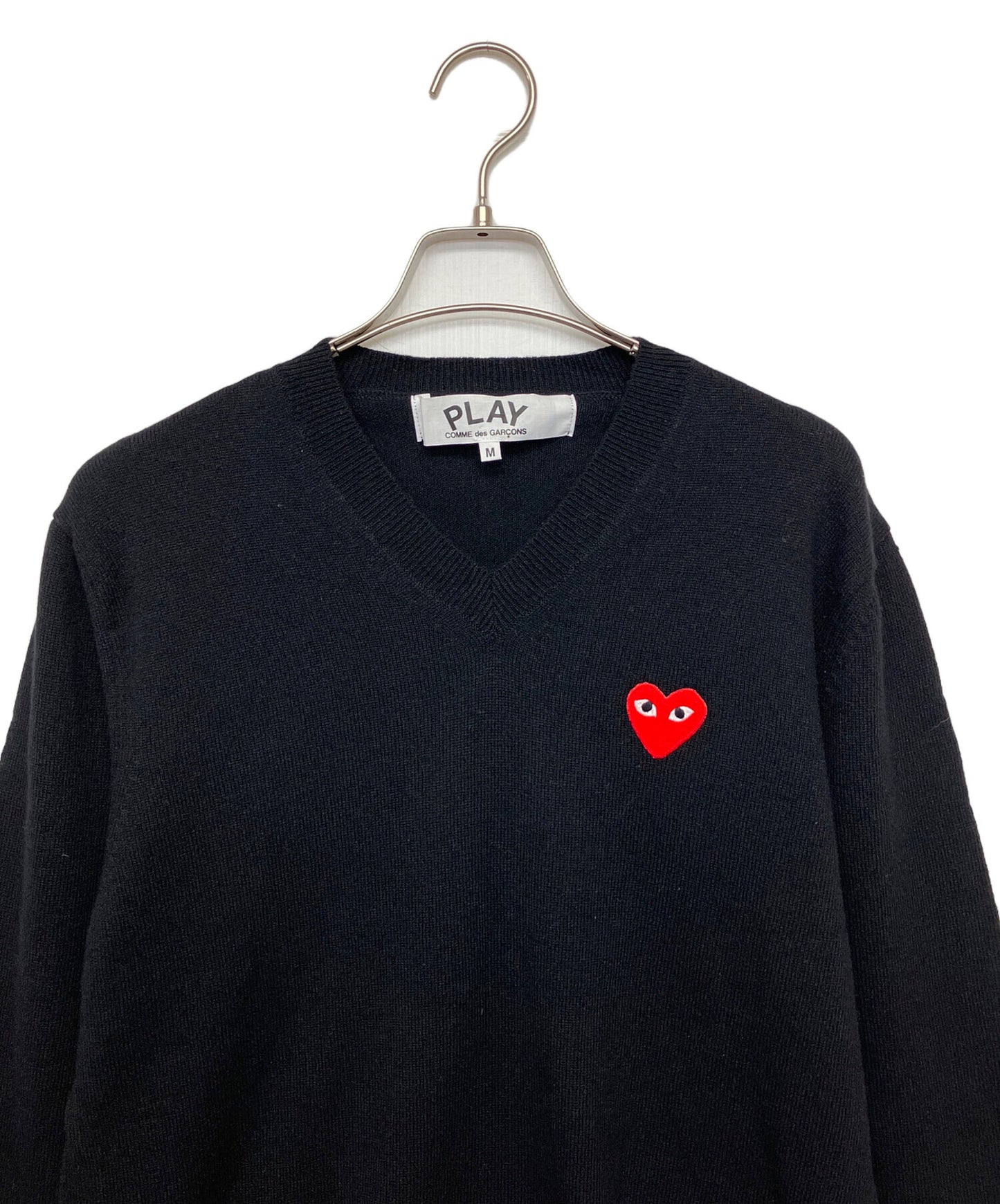 [Pre-owned] PLAY COMME des GARCONS Heart Patch V-Neck Knit AZ-N002