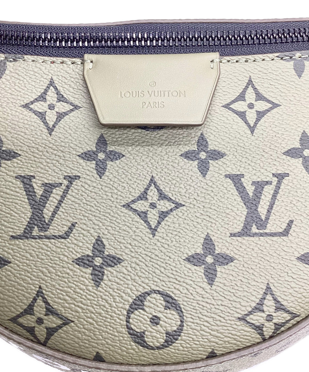 [Pre-owned] LOUIS VUITTON LV Moon Crossbody M23838