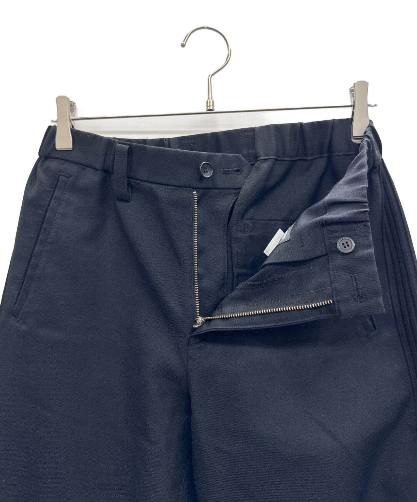 [Pre-owned] ISSEY MIYAKE side-pleated pants ME06-FF021