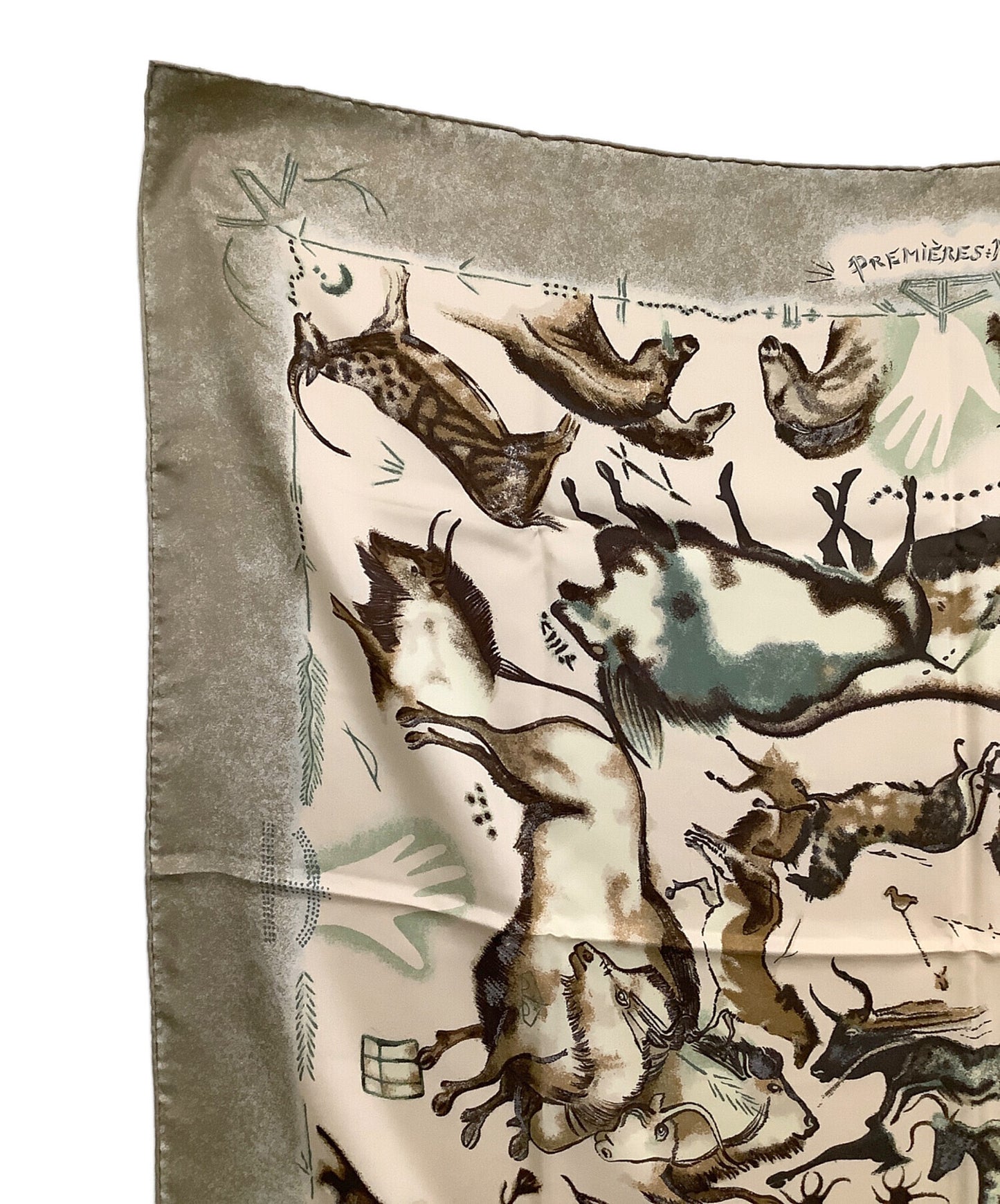 [Pre-owned] HERMES Silk scarf Animal
