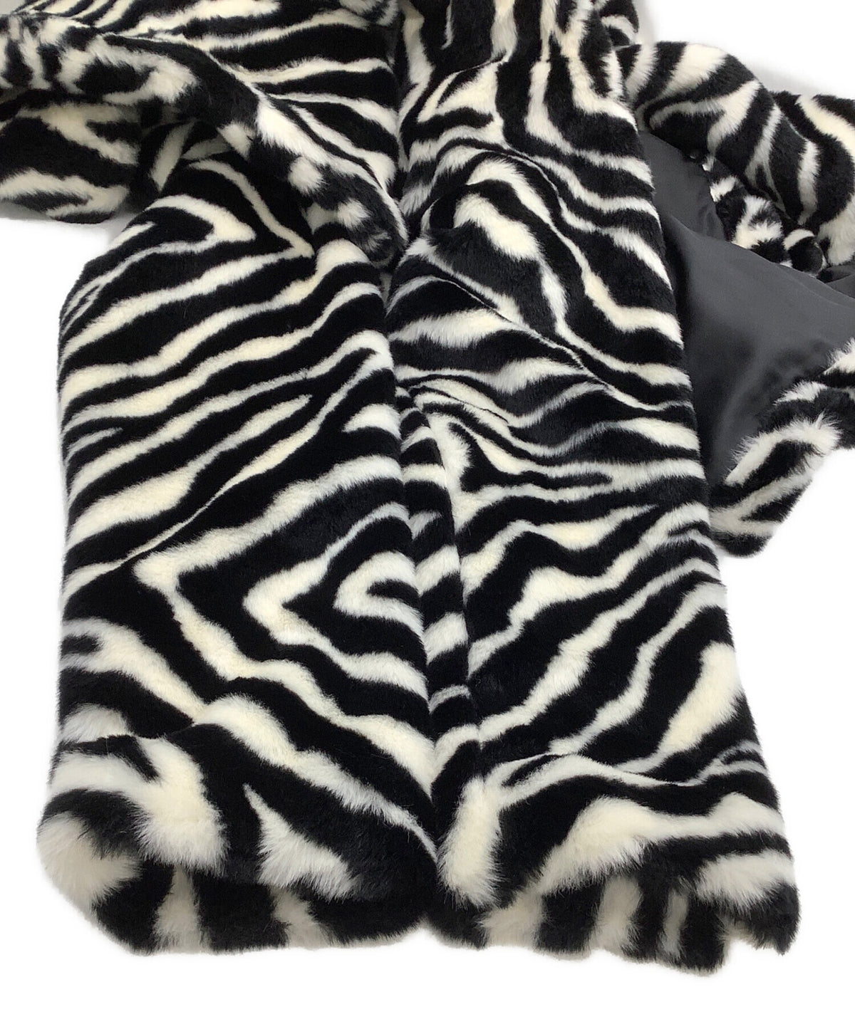 [Pre-owned] Hysteric Glamour Faux Fur Jacket Zebra Pattern 02183AB01