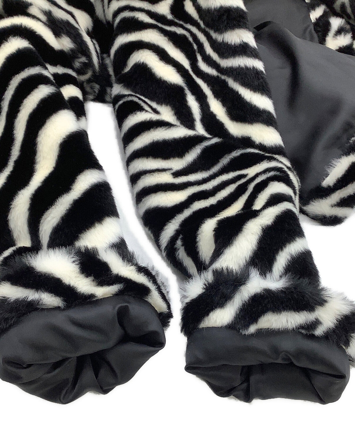 [Pre-owned] Hysteric Glamour Faux Fur Jacket Zebra Pattern 02183AB01