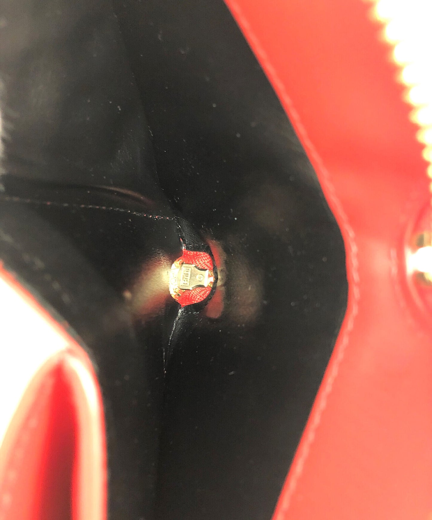 [Pre-owned] COMME des GARCONS Big Bow Round Zipper Wallet SA2100BB