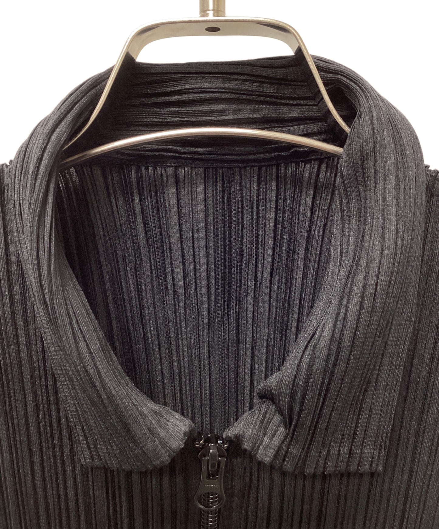 [Pre-owned] ISSEY MIYAKE Zip-up sleeveless jacket PP04-JE384