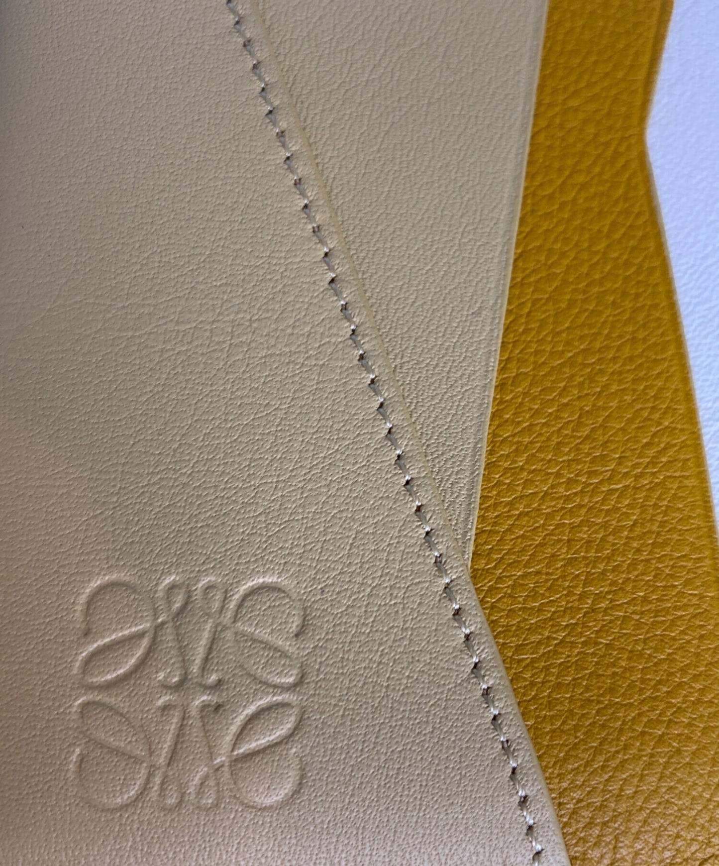 [Pre-owned] LOEWE (credit) card case