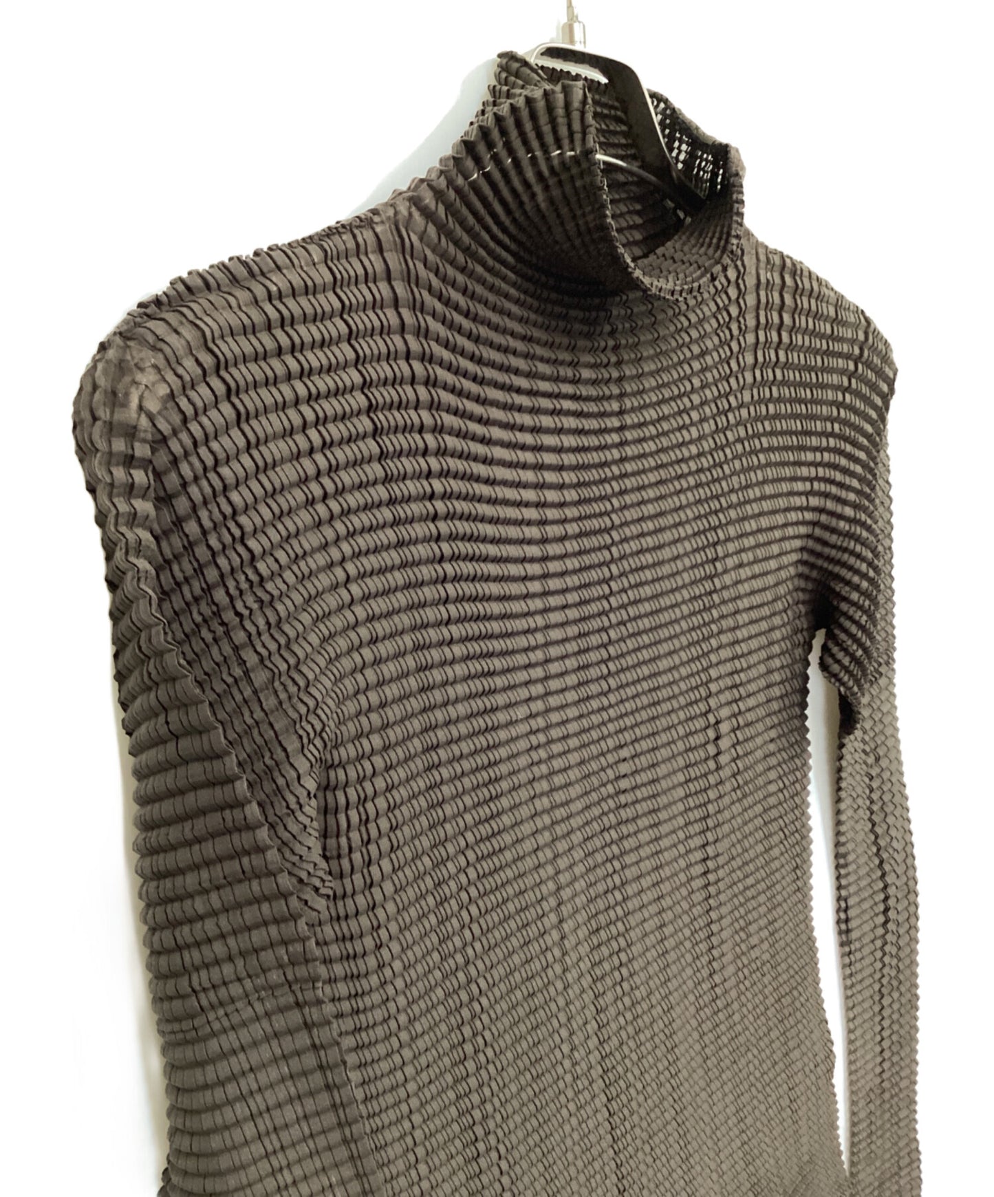 [Pre-owned] ISSEY MIYAKE High Neck Pleated Cut and Sewn IM92-FJ509