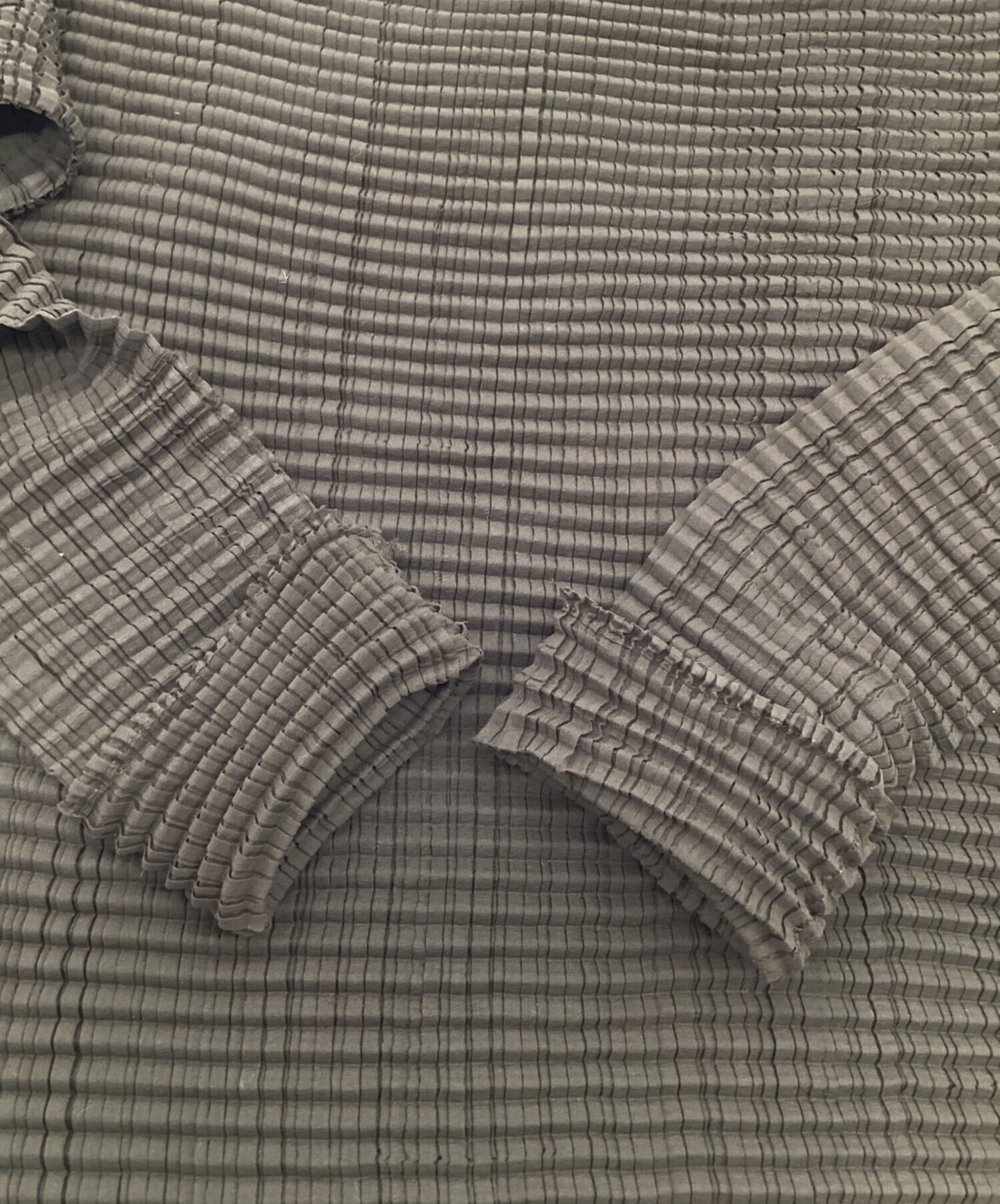 [Pre-owned] ISSEY MIYAKE High Neck Pleated Cut and Sewn IM92-FJ509