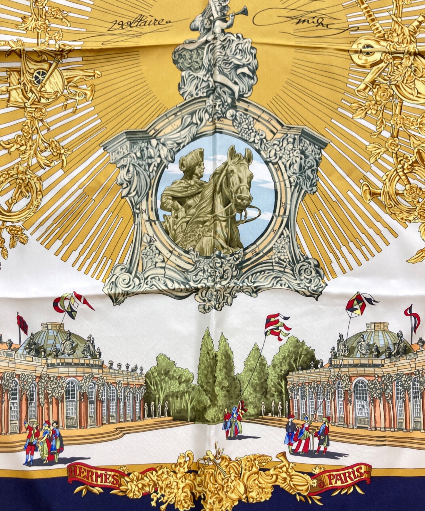 [Pre-owned] HERMES silk scarf