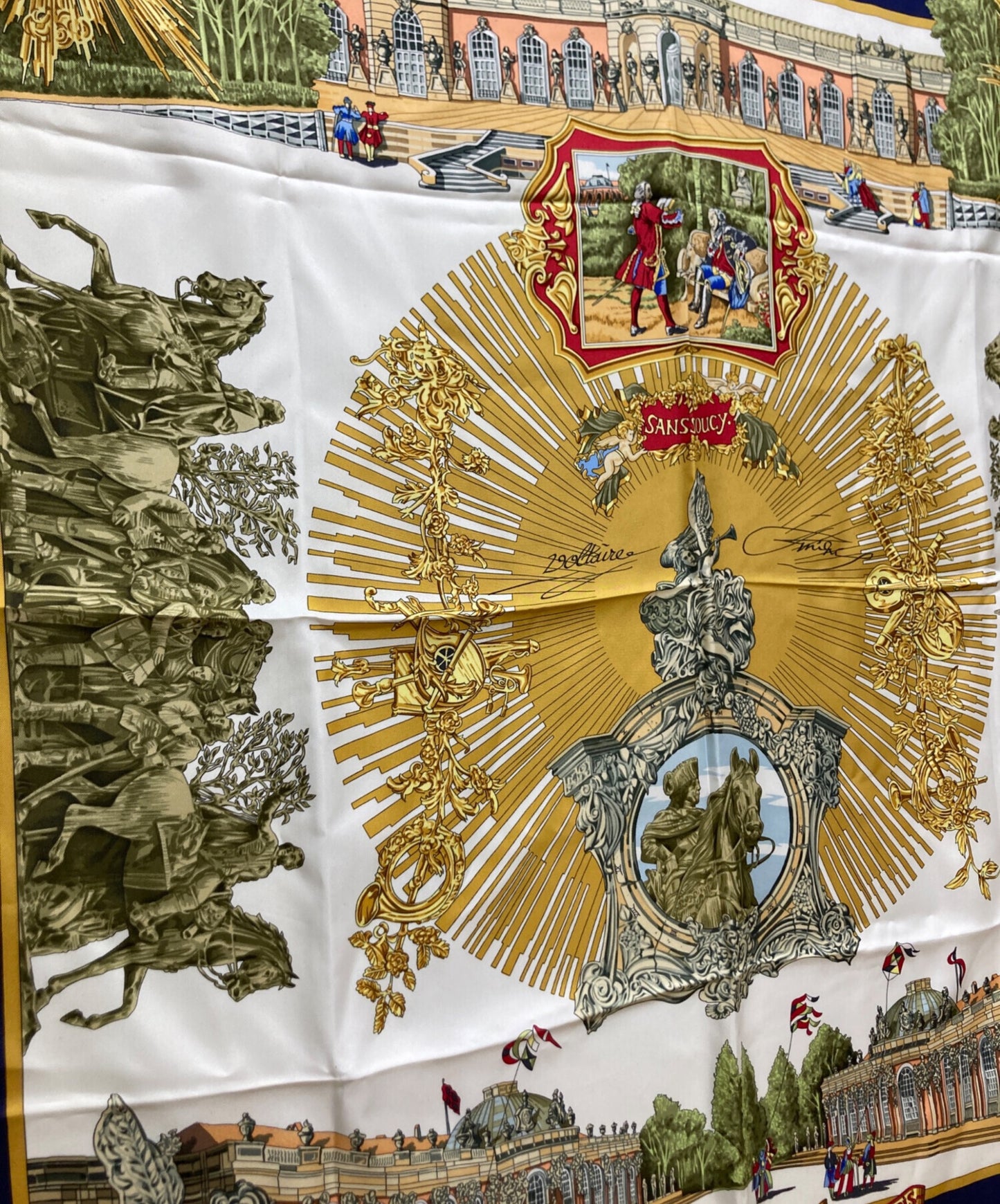 [Pre-owned] HERMES silk scarf