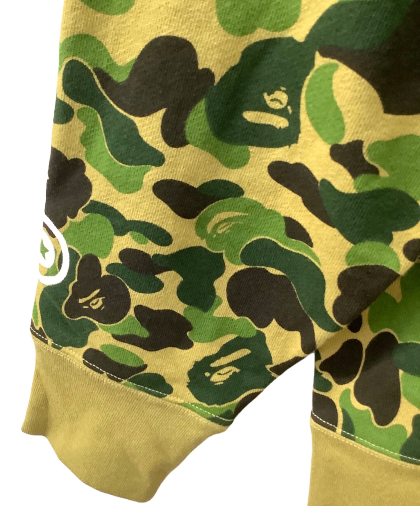 [Pre-owned] A BATHING APE Camo Shark Full Zip Hoodie 001zpl701009m