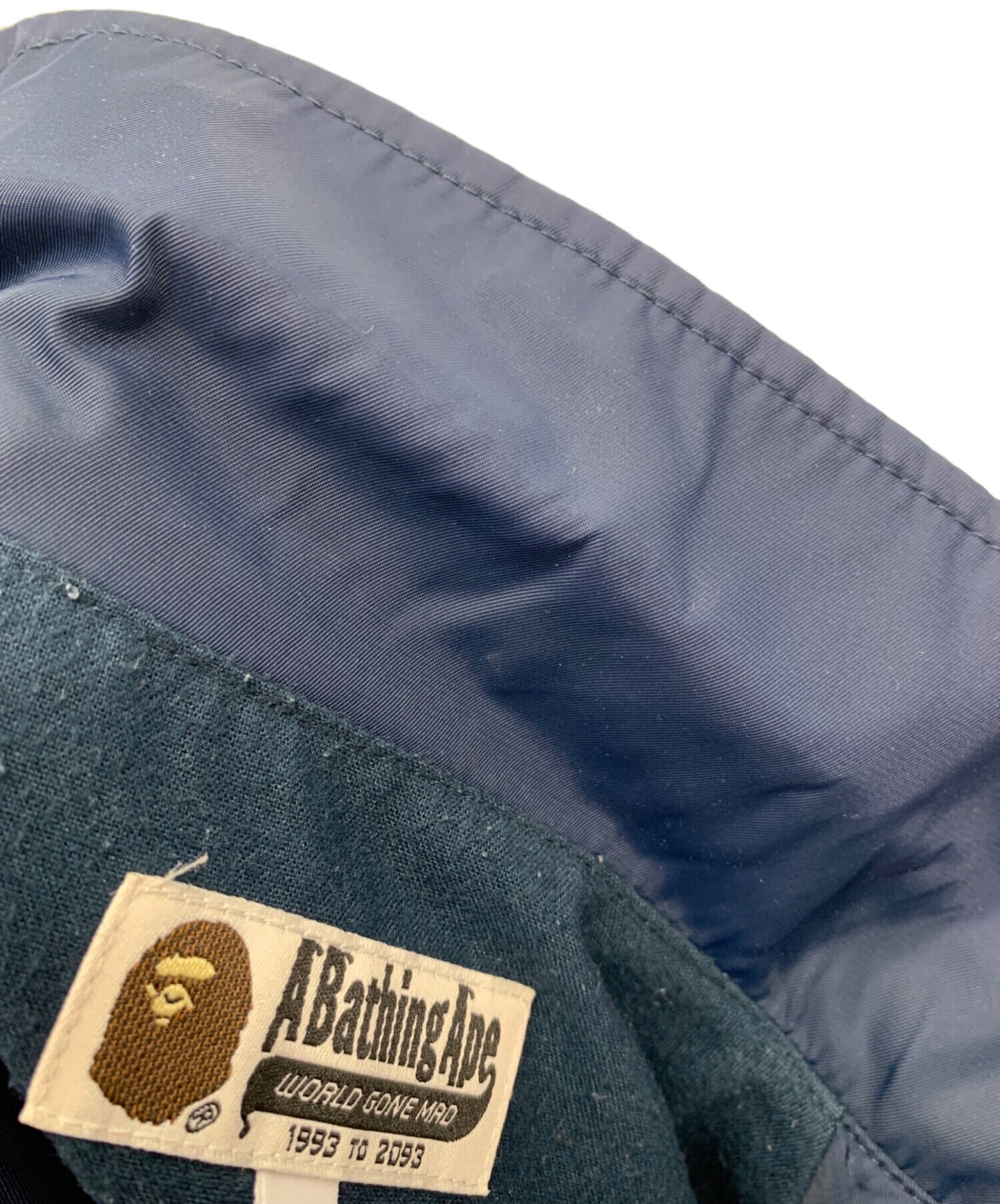 [Pre-owned] A BATHING APE satin and embroidered version of a stadium jumper 0016DD201001X