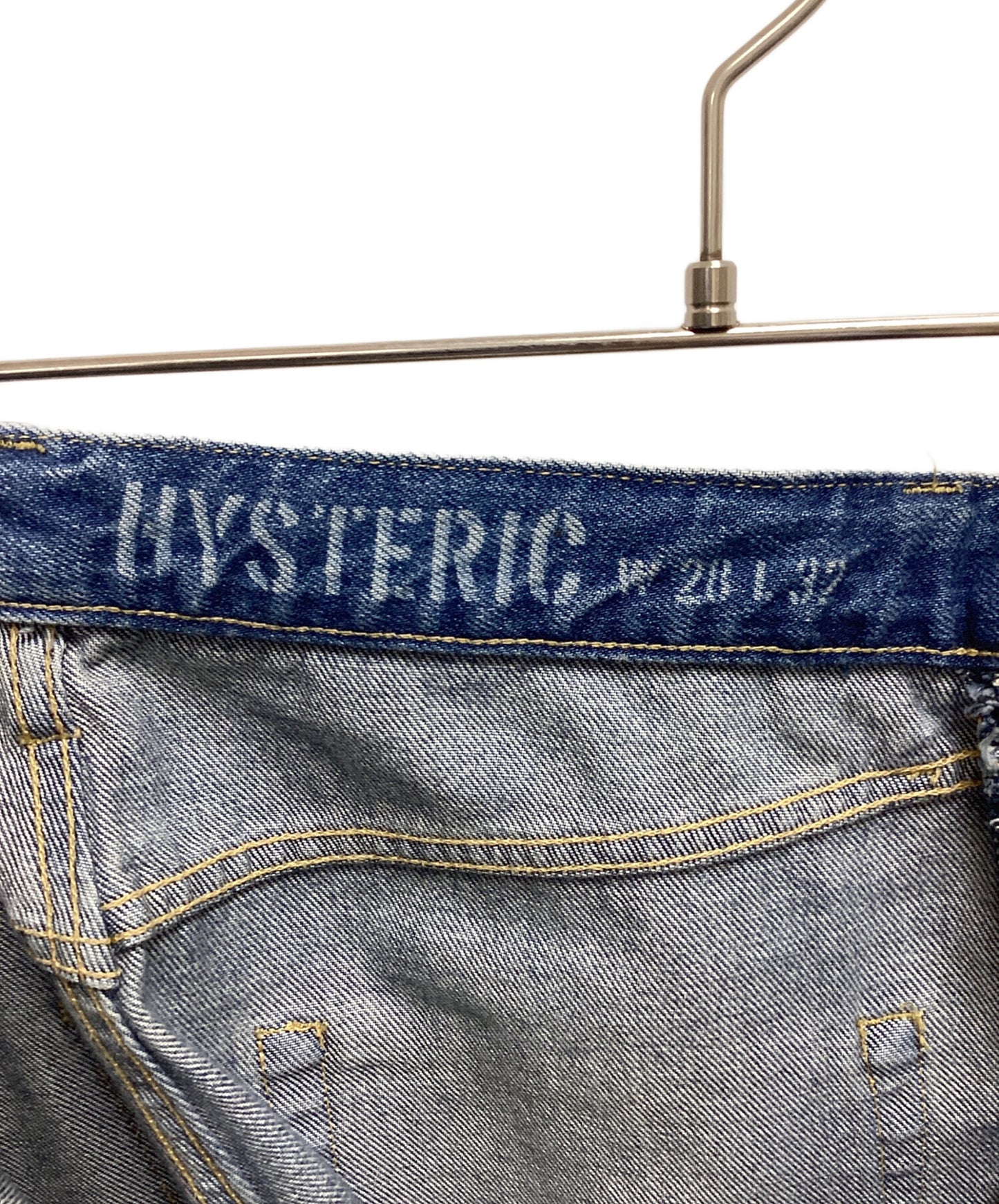 [Pre-owned] Hysteric Glamour Sticker Print Damaged Denim Pants 02211AP15